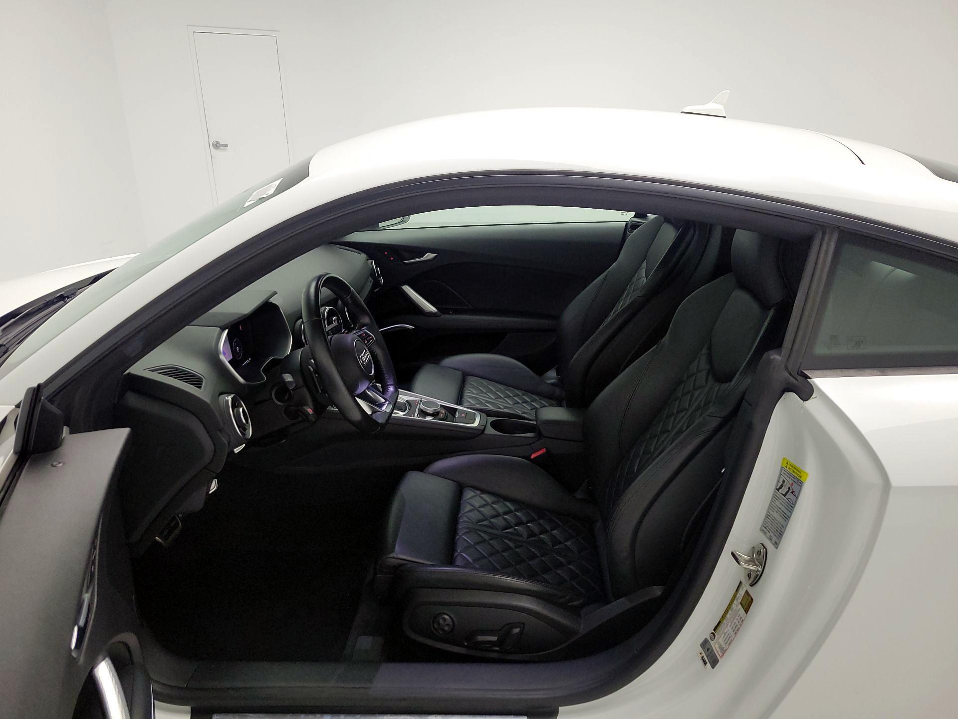 Thumbnail: 2016 Audi TT - 11