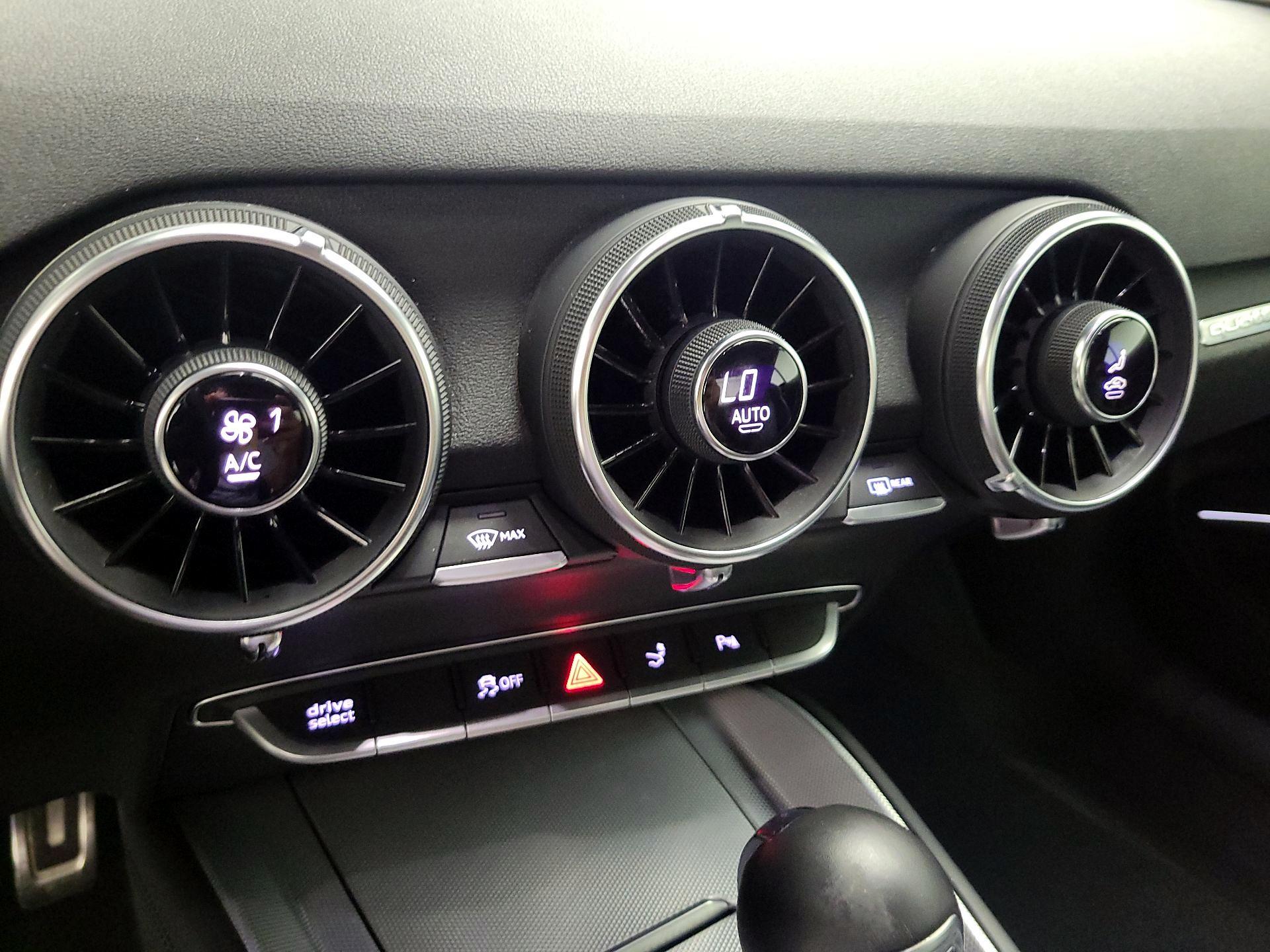 Thumbnail: 2016 Audi TT - 15