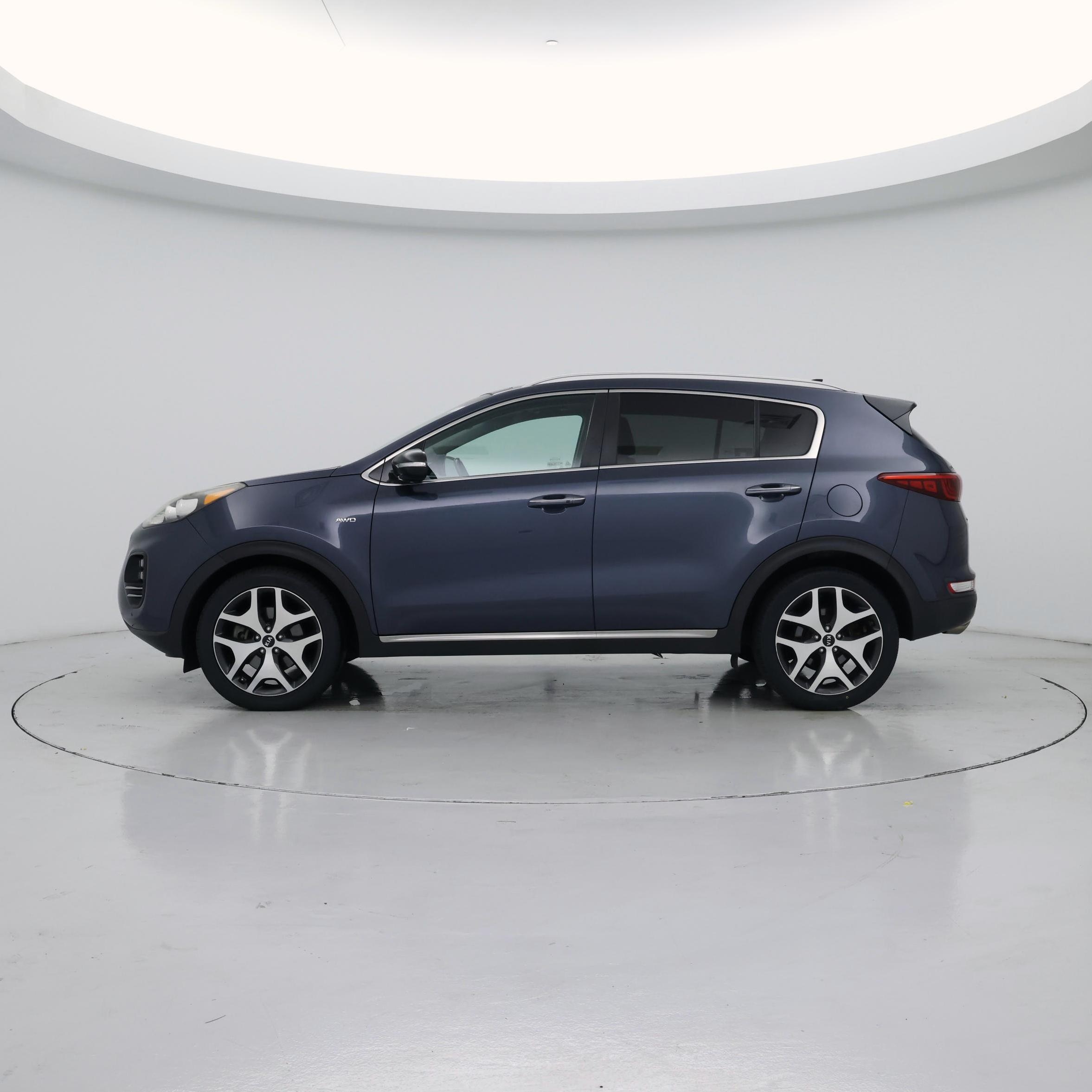 Thumbnail: 2017 Kia Sportage - 3