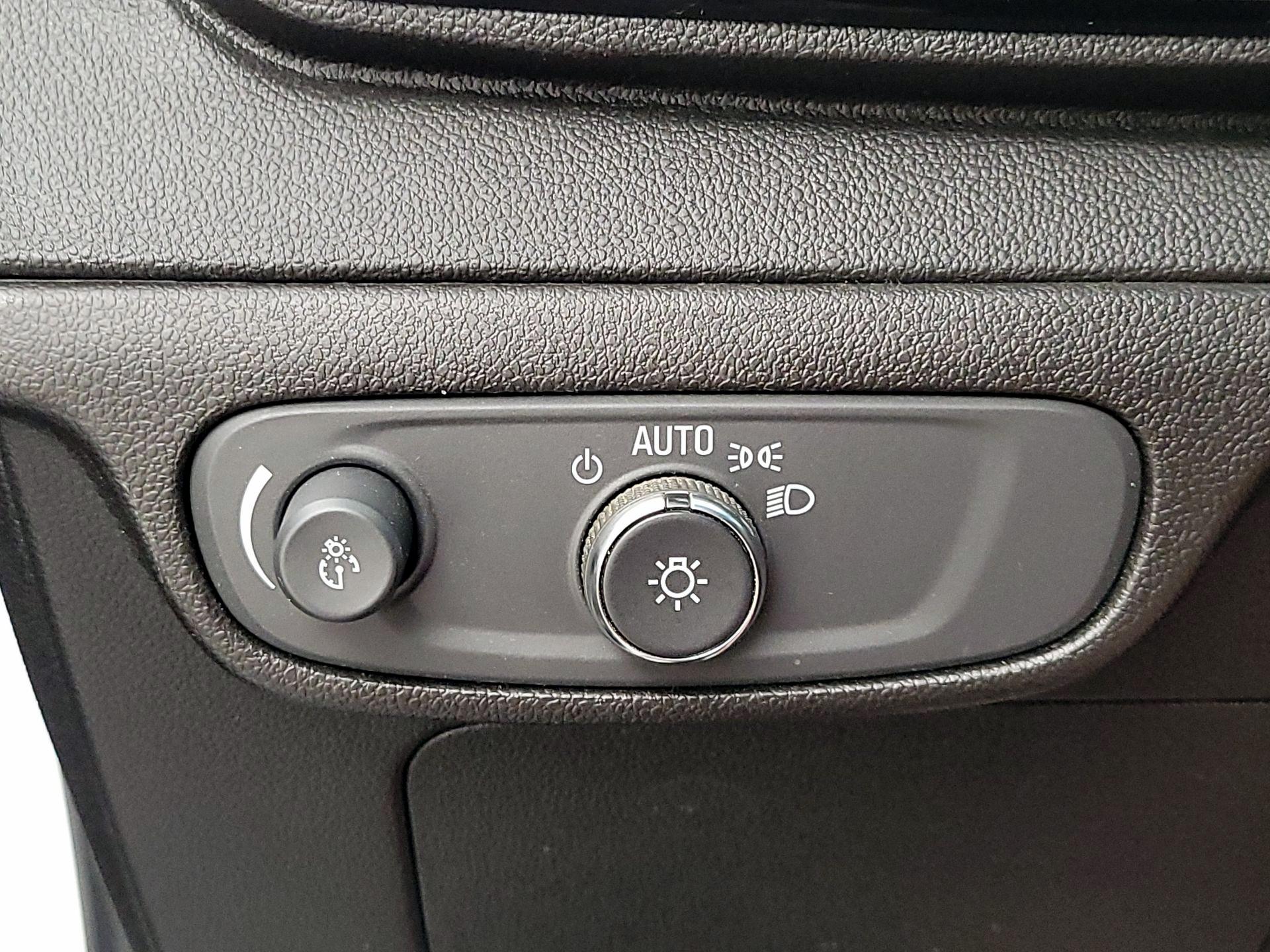 Thumbnail: 2023 Chevrolet Bolt EV - 13
