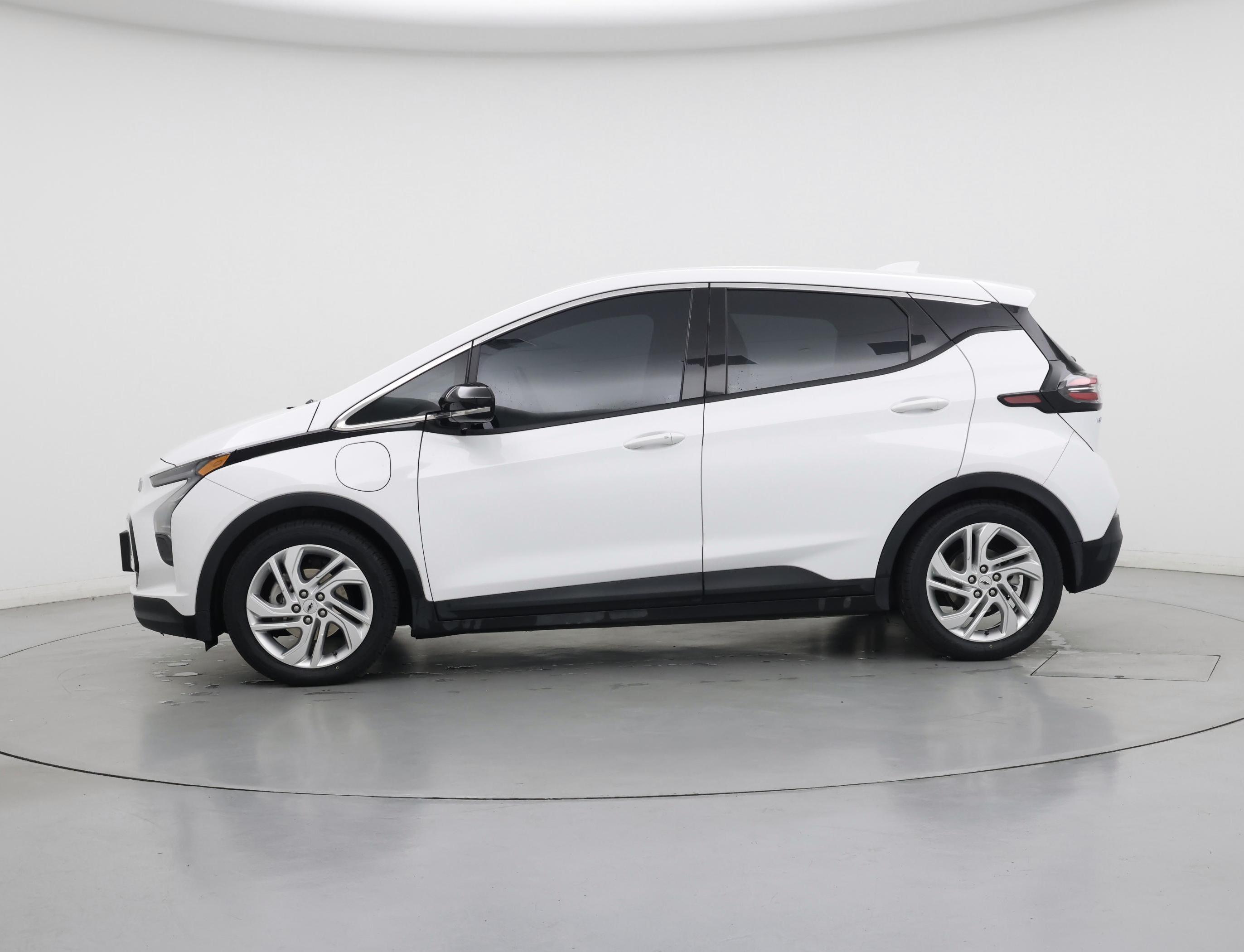 Thumbnail: 2023 Chevrolet Bolt EV - 3
