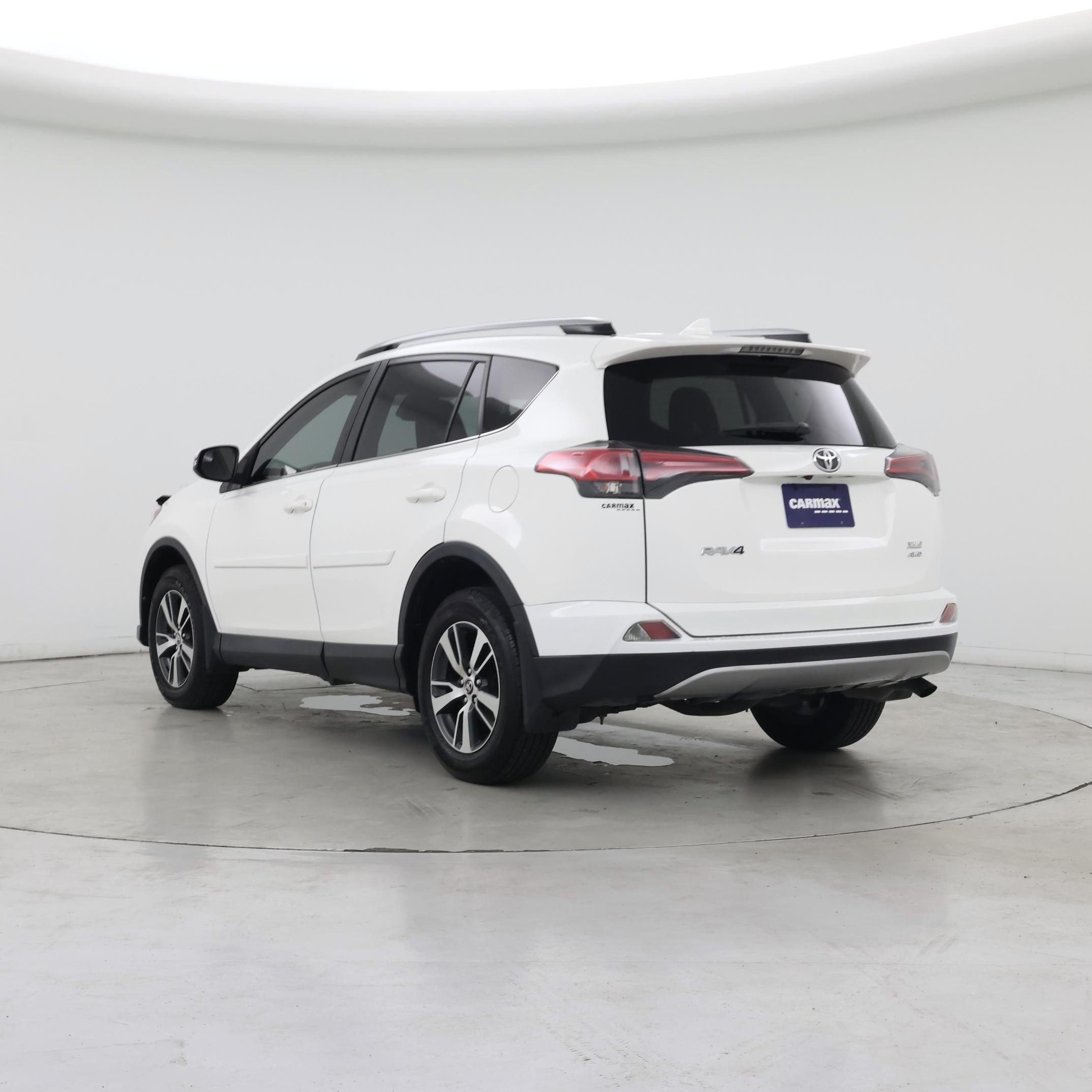 Thumbnail: 2017 Toyota RAV4 - 2