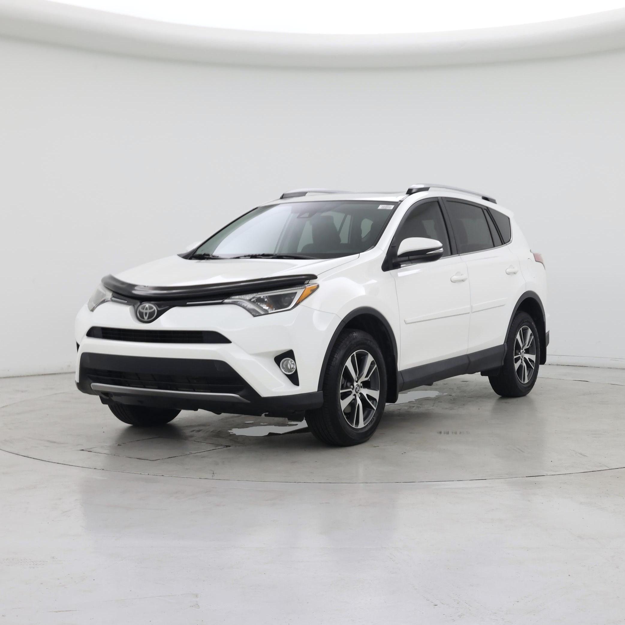 Thumbnail: 2017 Toyota RAV4 - 4