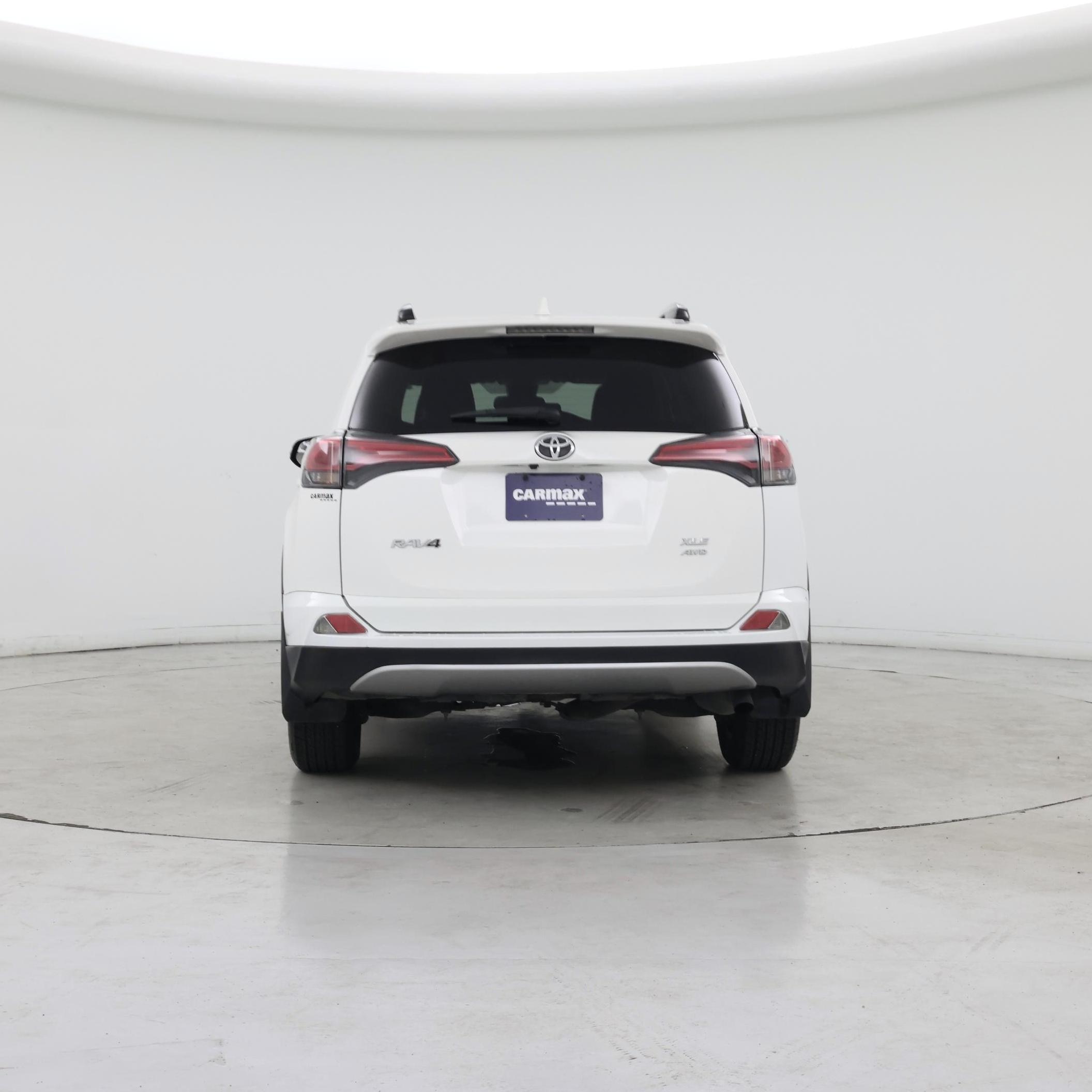 Thumbnail: 2017 Toyota RAV4 - 6