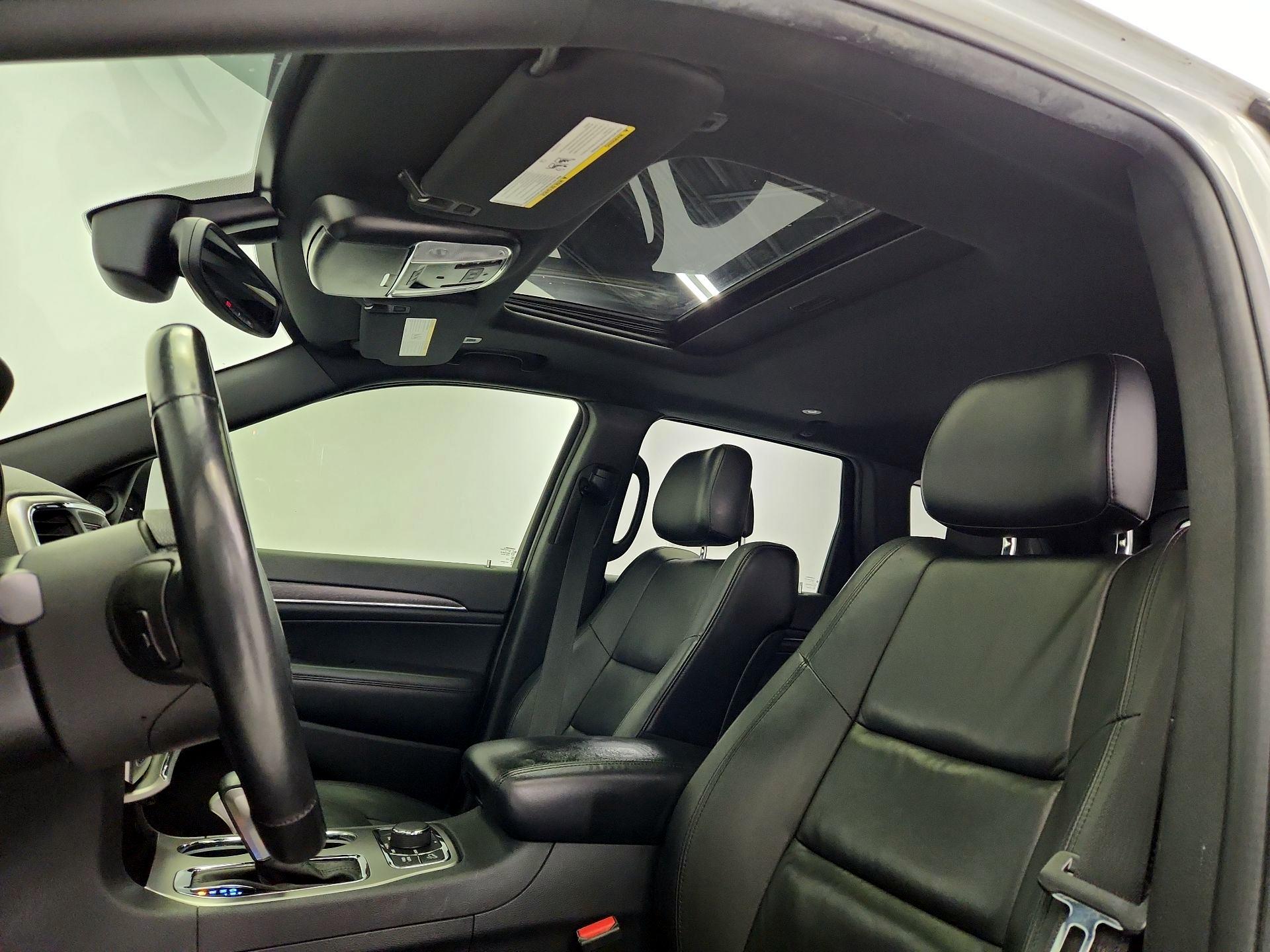 Thumbnail: 2018 Jeep Grand Cherokee - 20