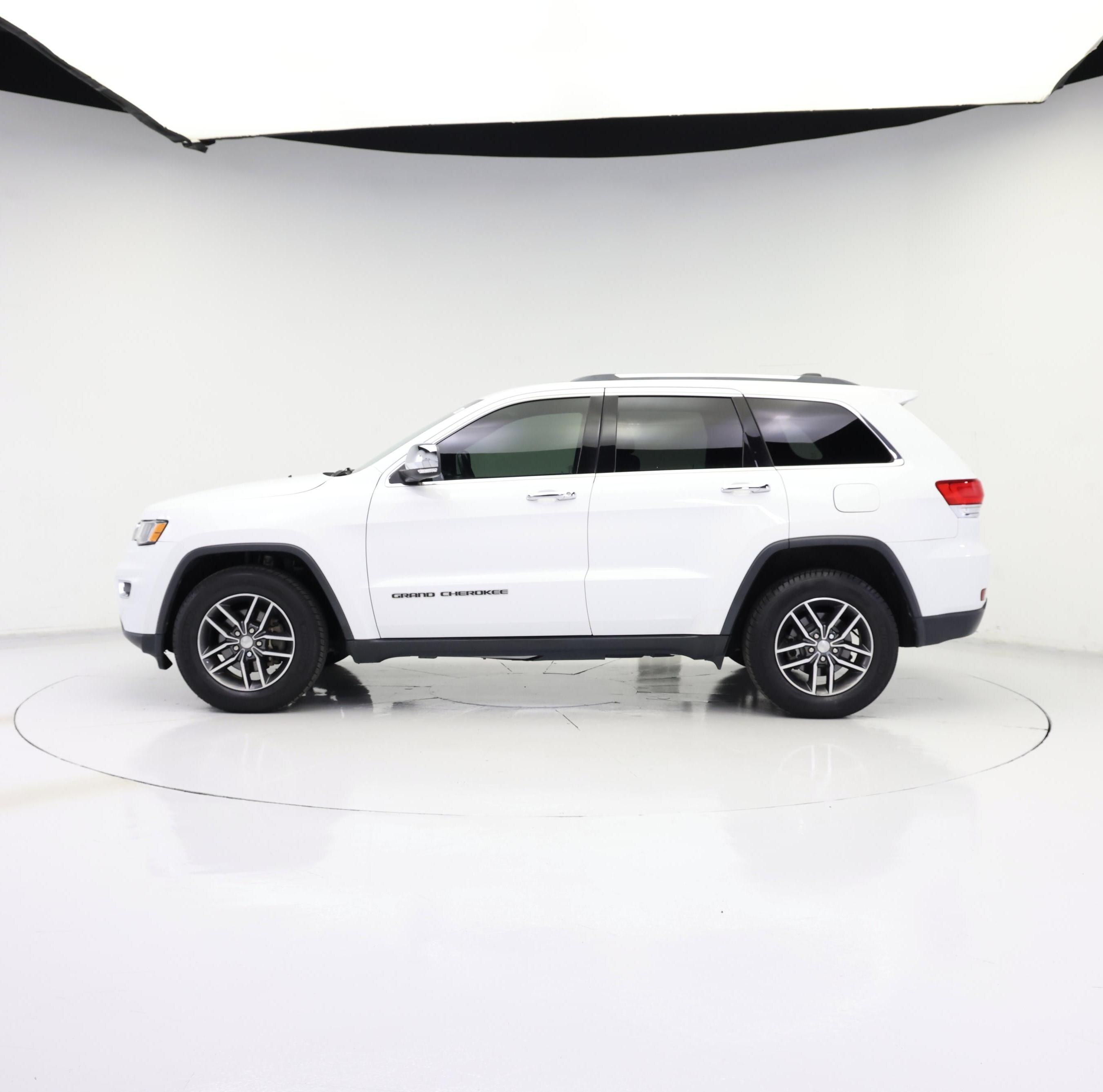 Thumbnail: 2018 Jeep Grand Cherokee - 3