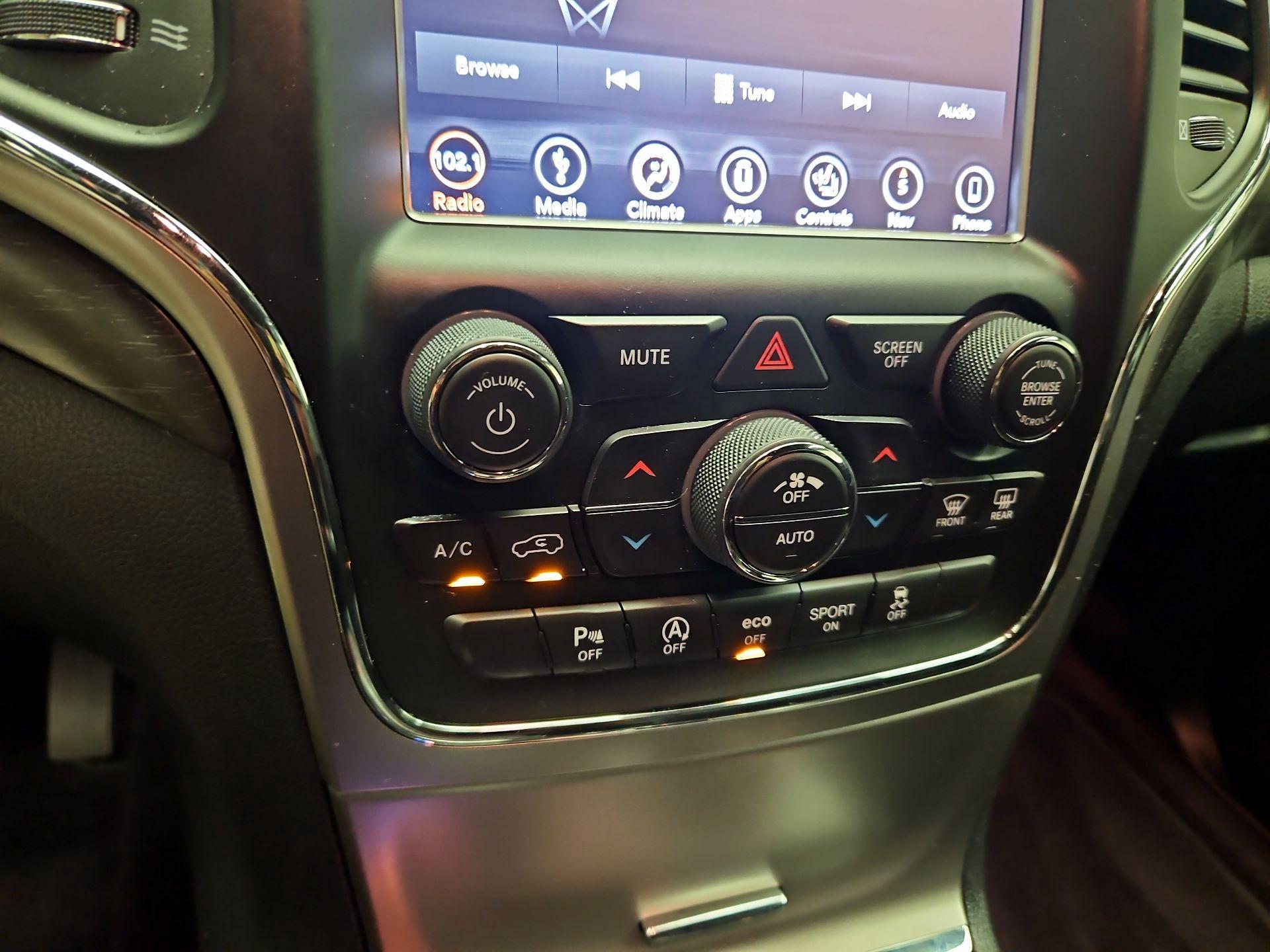 Thumbnail: 2018 Jeep Grand Cherokee - 17