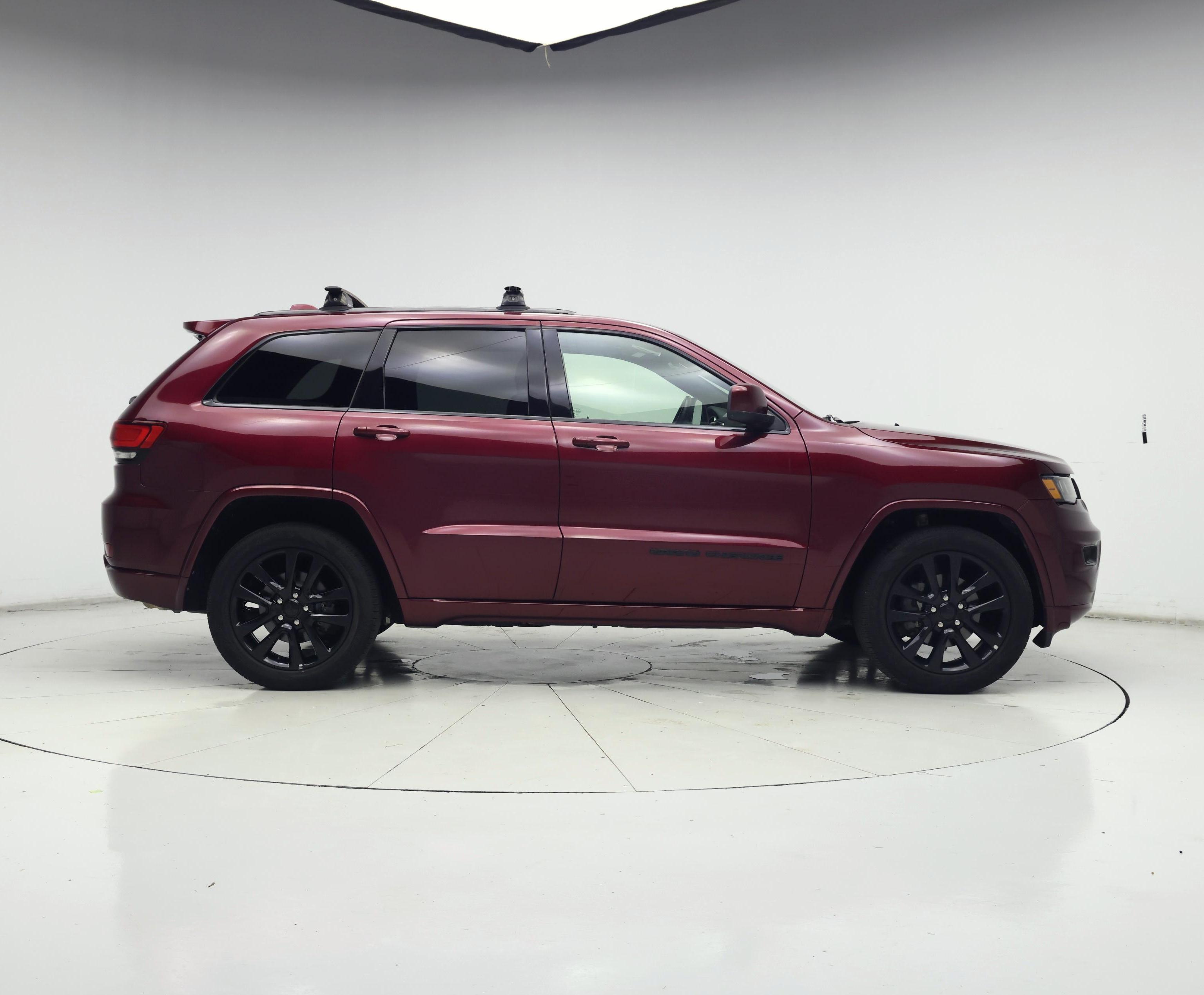Thumbnail: 2018 Jeep Grand Cherokee - 7