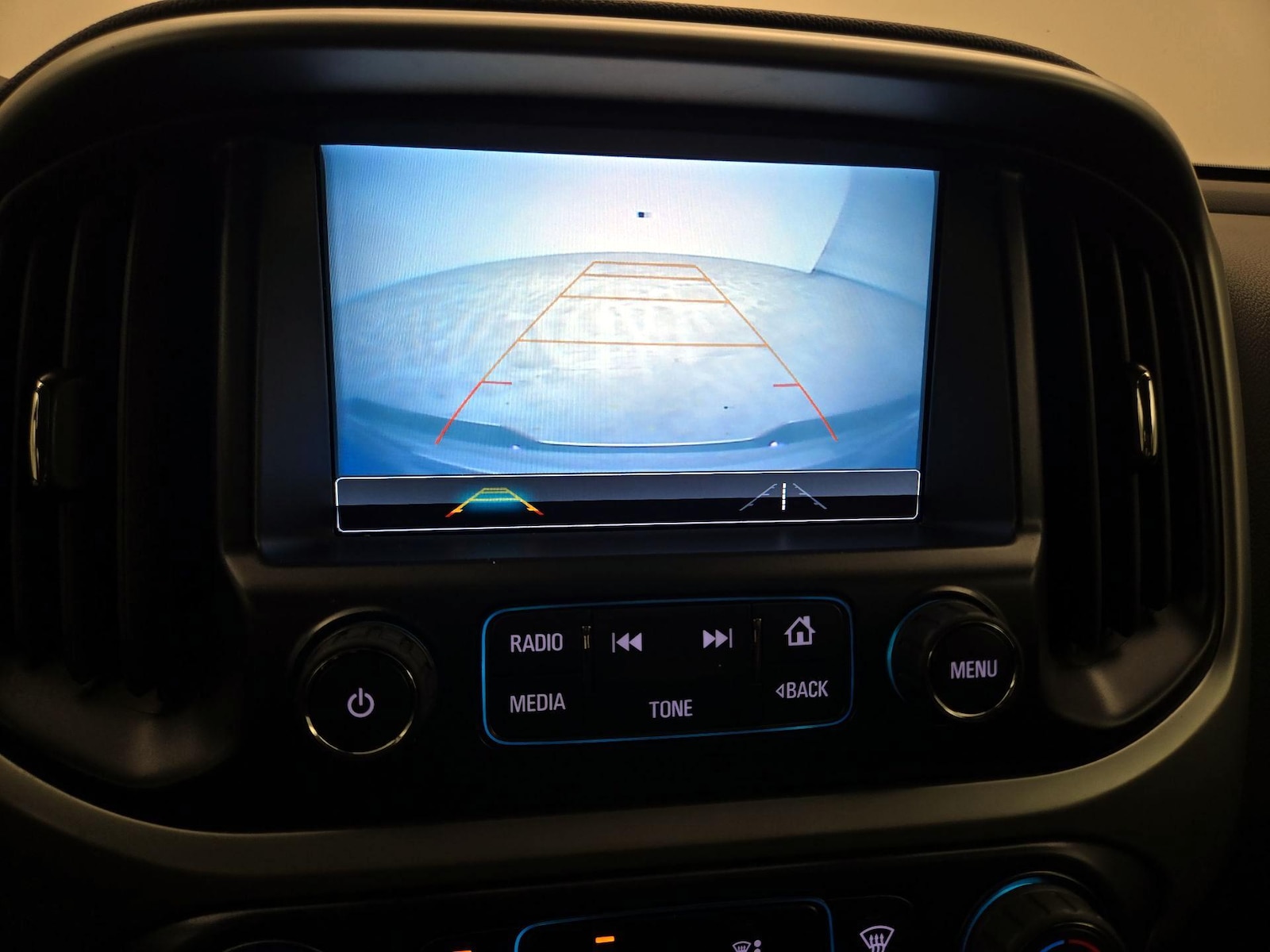 2018 Chevrolet Colorado LT - Photo 15