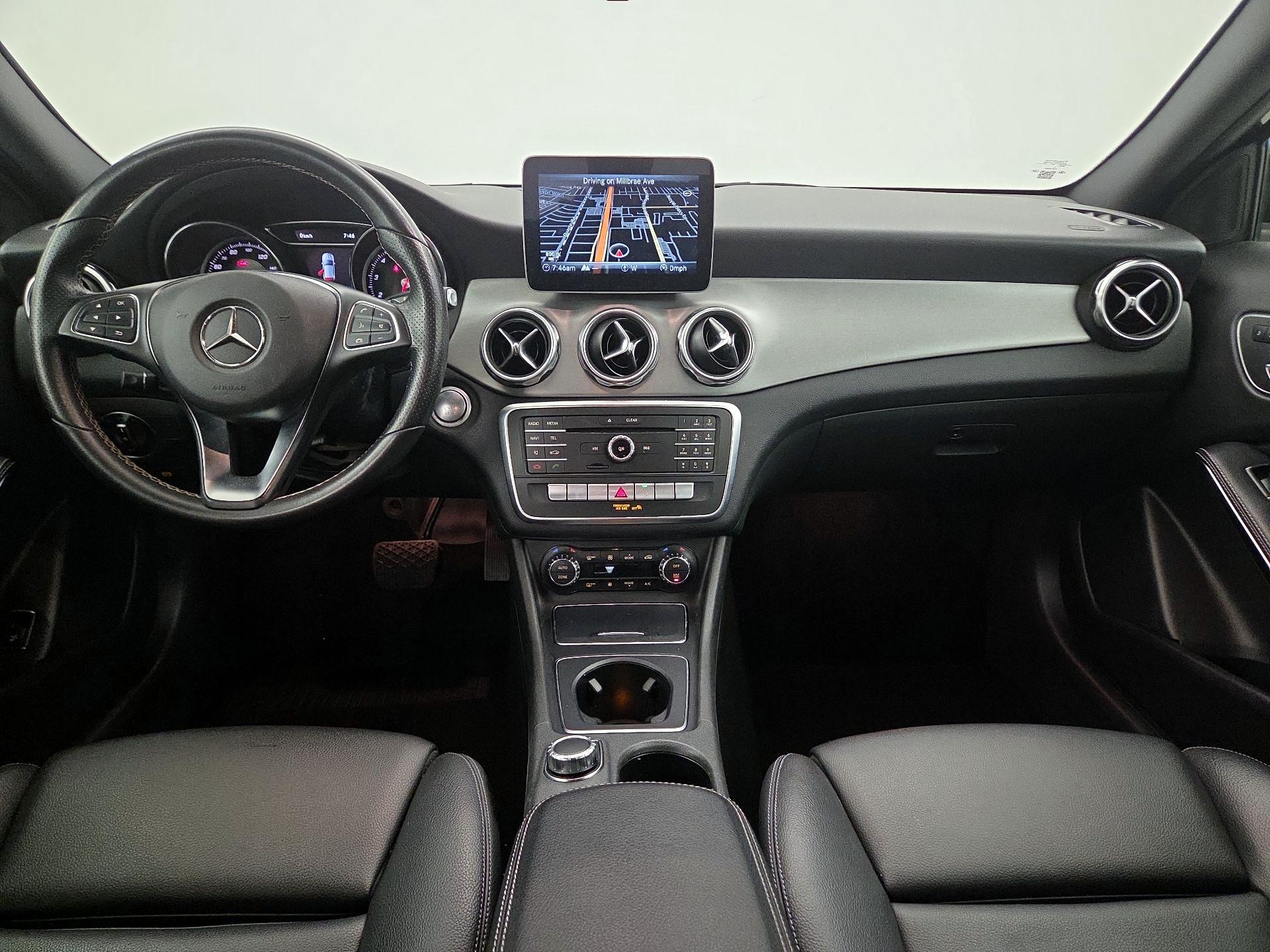Thumbnail: 2018 Mercedes-Benz GLA - 9
