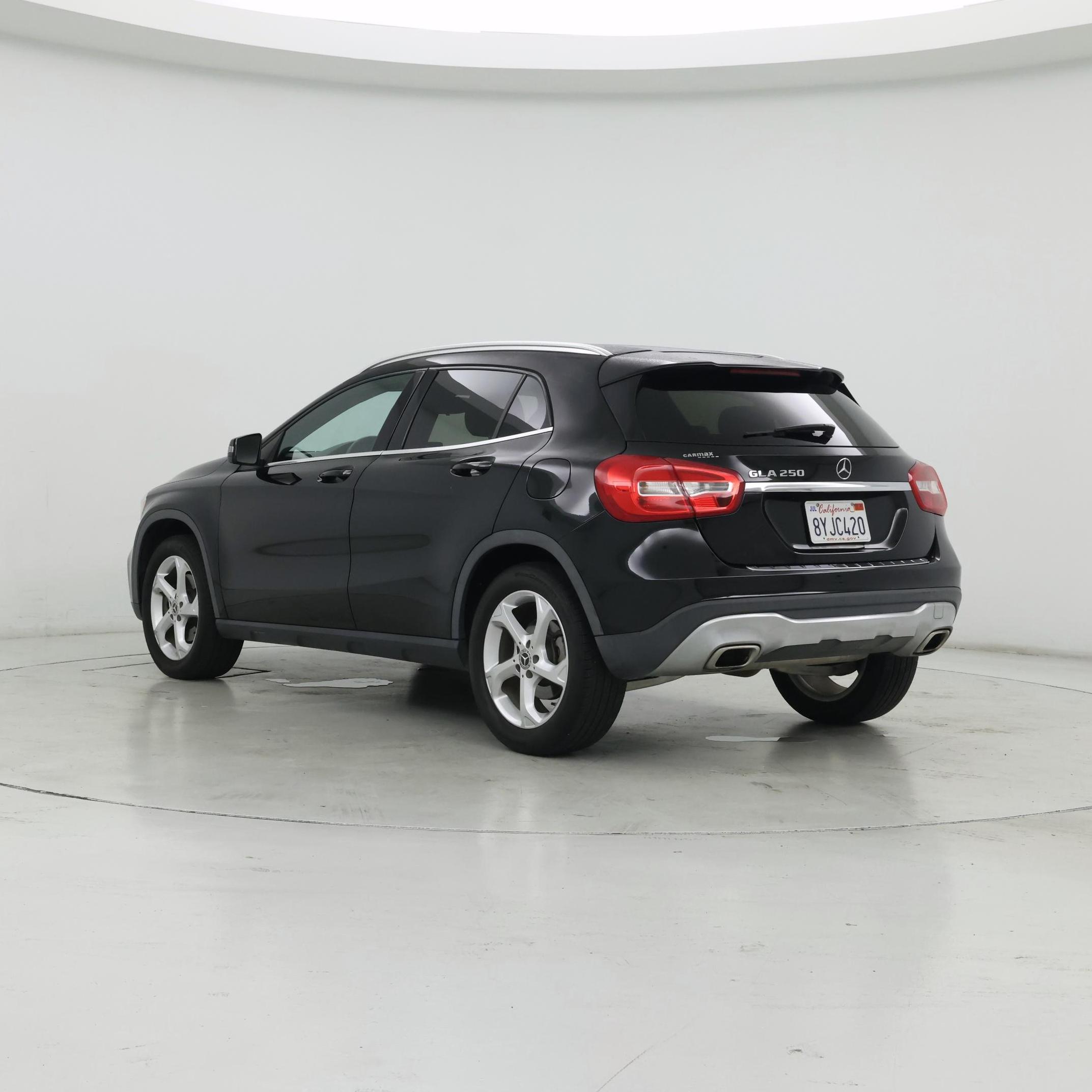 Thumbnail: 2018 Mercedes-Benz GLA - 2
