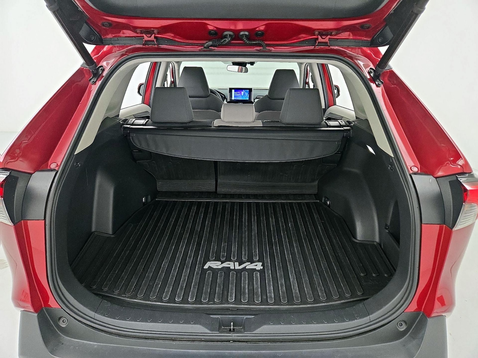 2023 Toyota RAV4 XLE - Photo 22