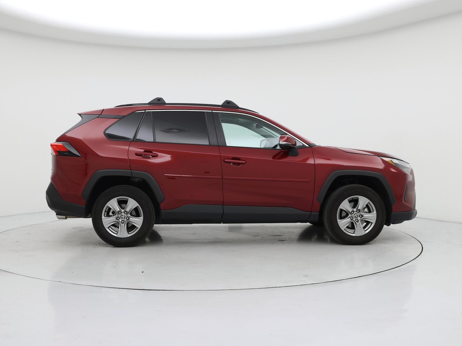 2023 Toyota RAV4 XLE - Photo 8