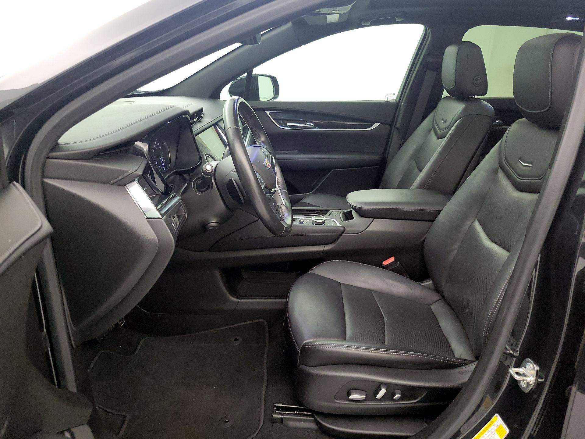 Thumbnail: 2020 Cadillac XT5 - 11