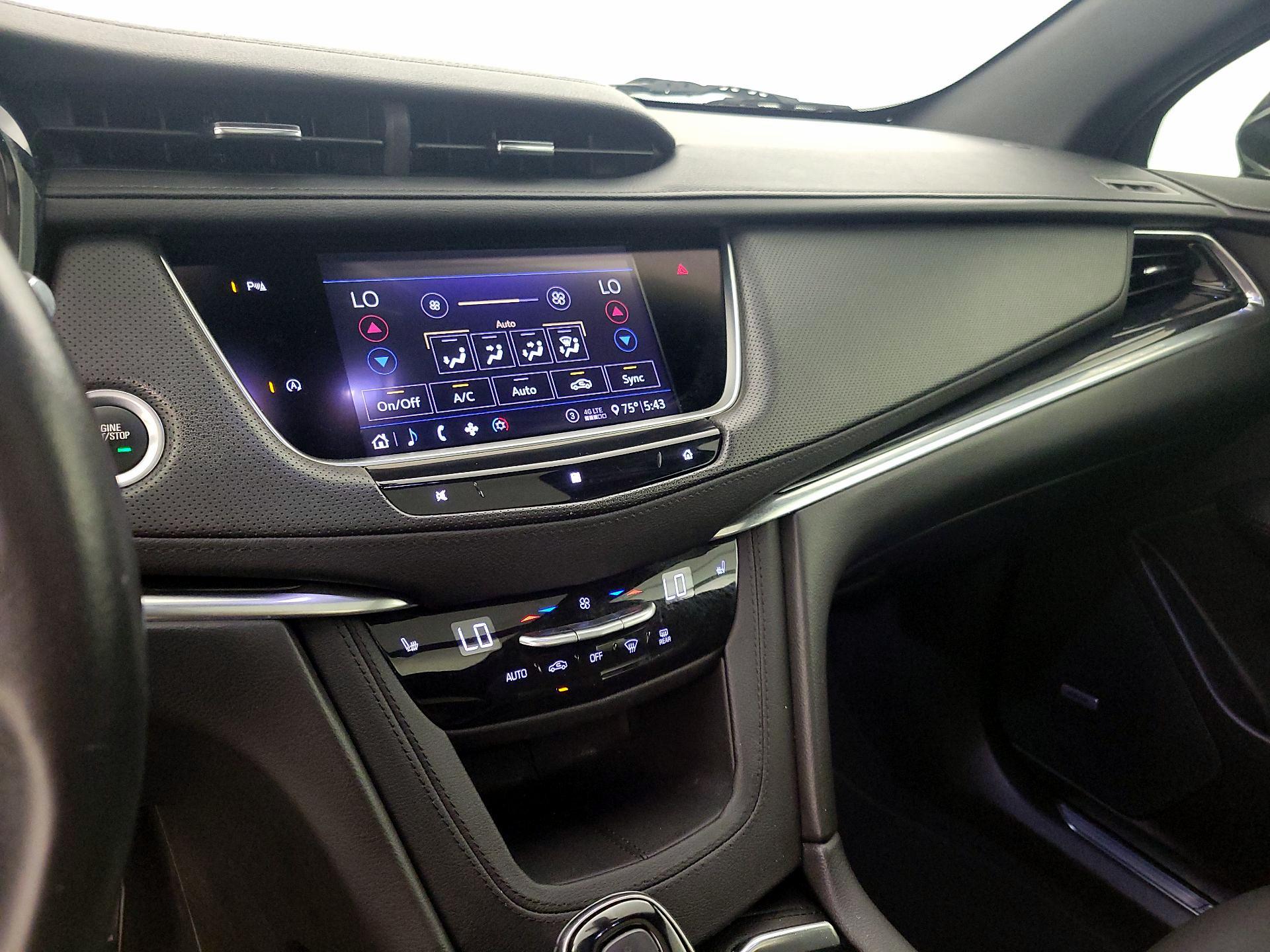 Thumbnail: 2020 Cadillac XT5 - 16