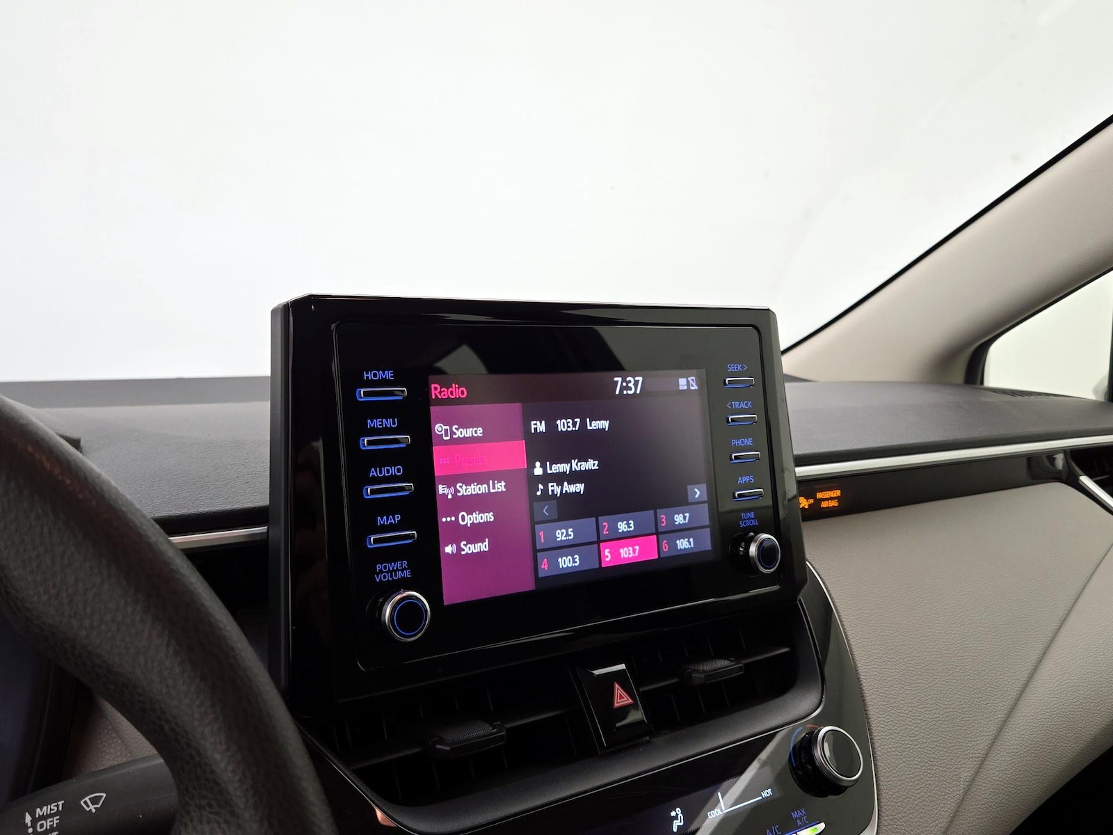 2020 Toyota Corolla L - Photo 16