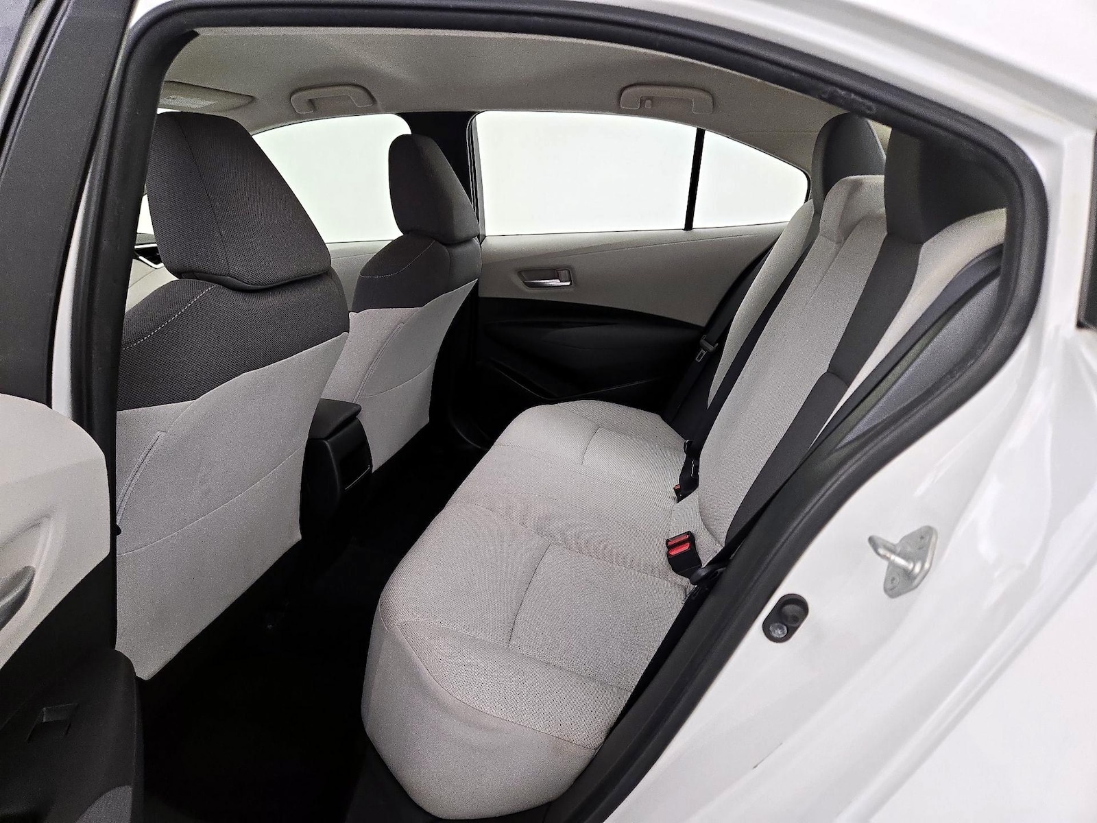 2020 Toyota Corolla L - Photo 20