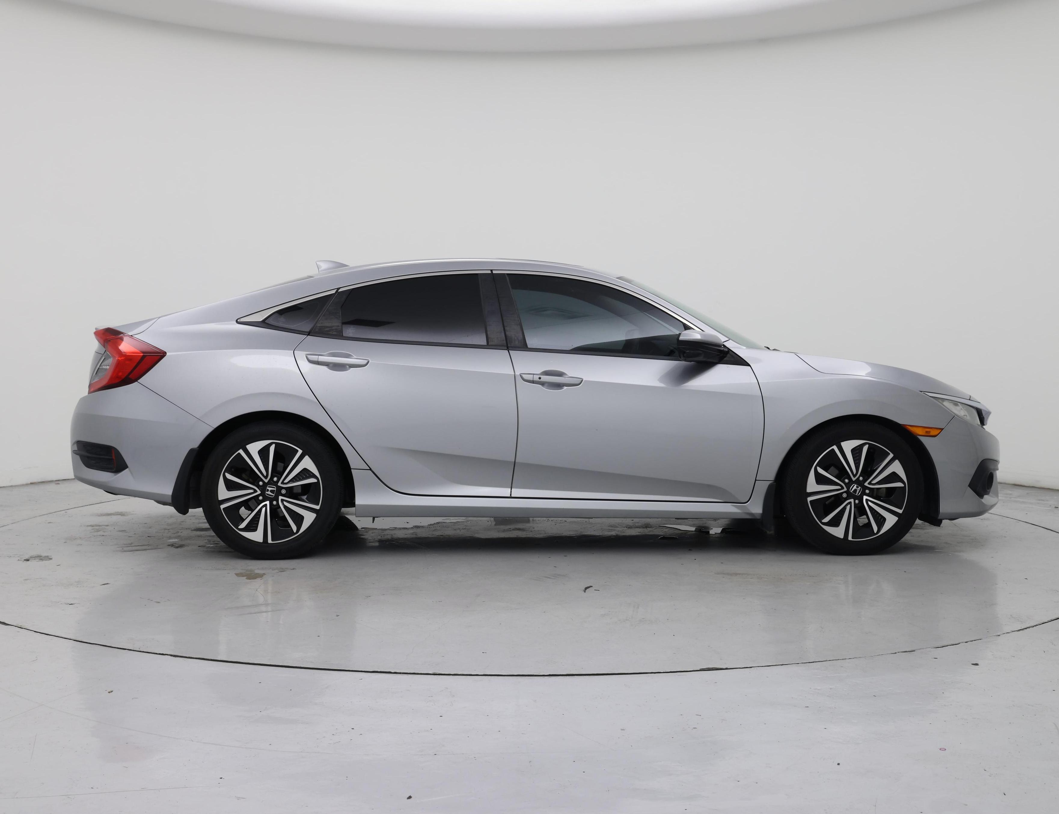 Thumbnail: 2016 Honda Civic - 7