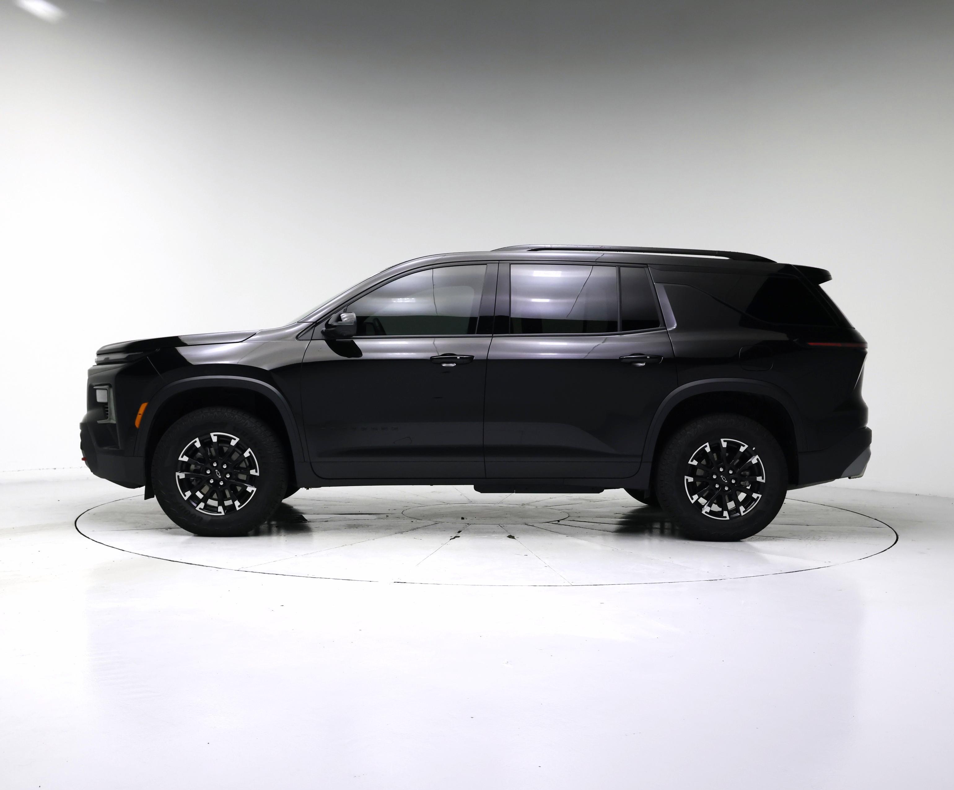 Thumbnail: 2026 Chevrolet Traverse - 3