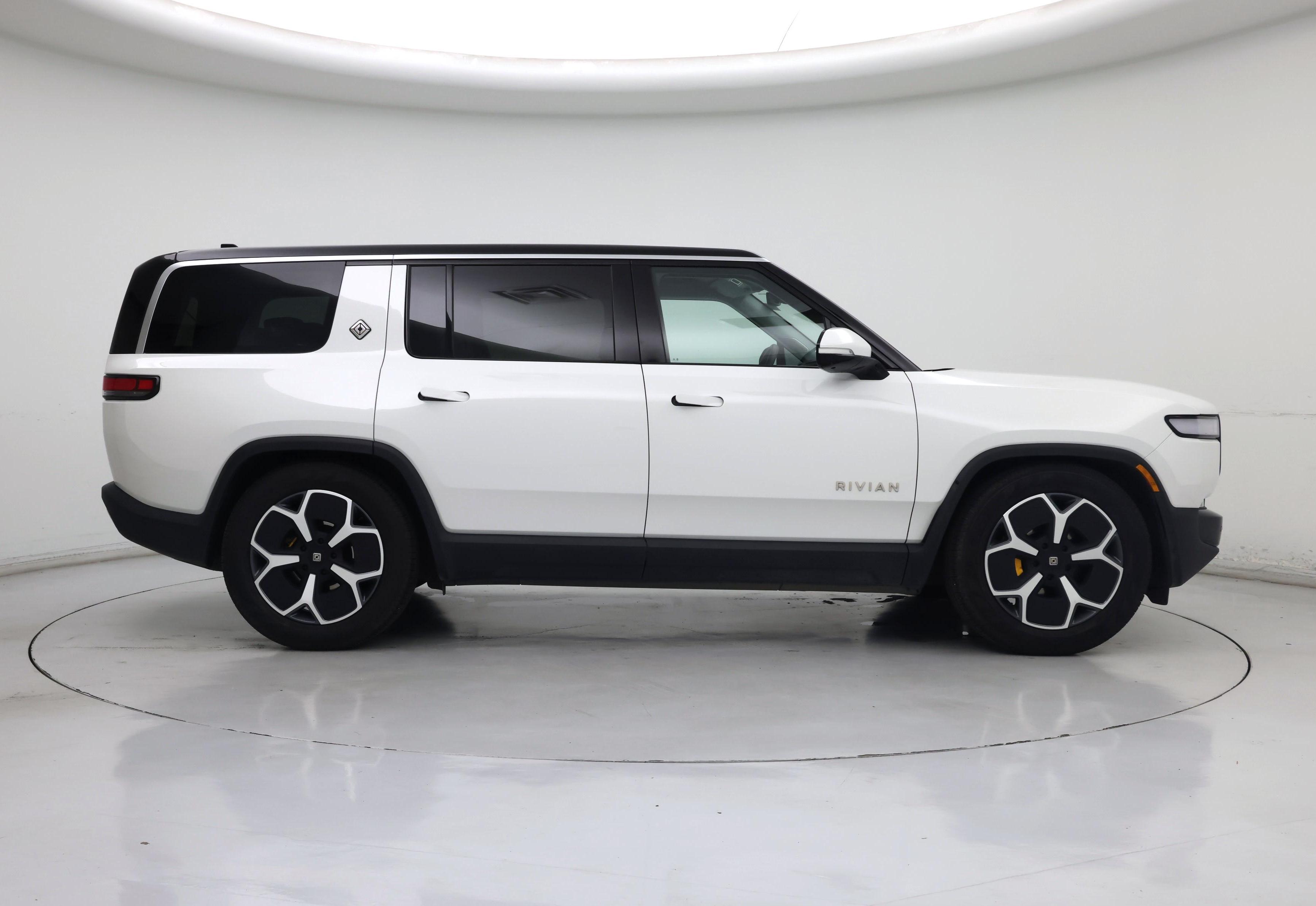 Thumbnail: 2023 Rivian R1S - 7