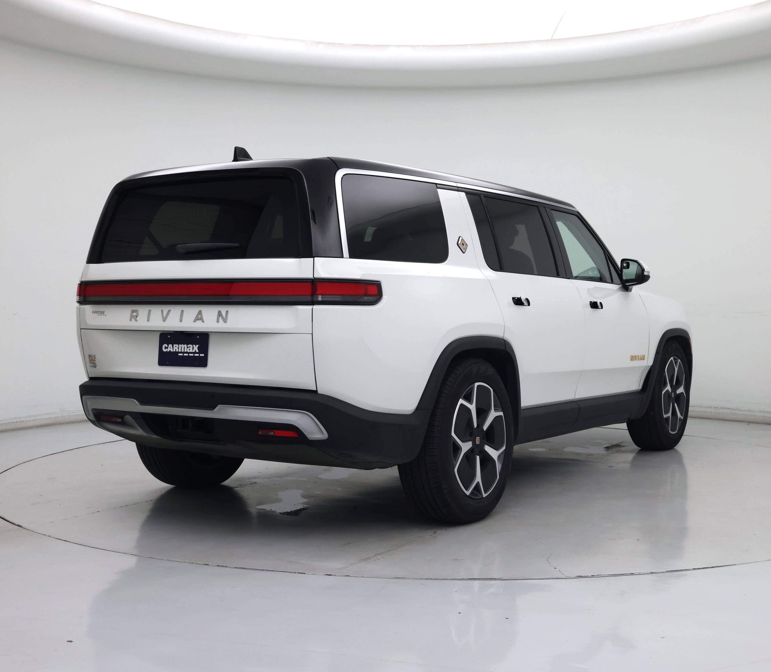 Thumbnail: 2023 Rivian R1S - 8