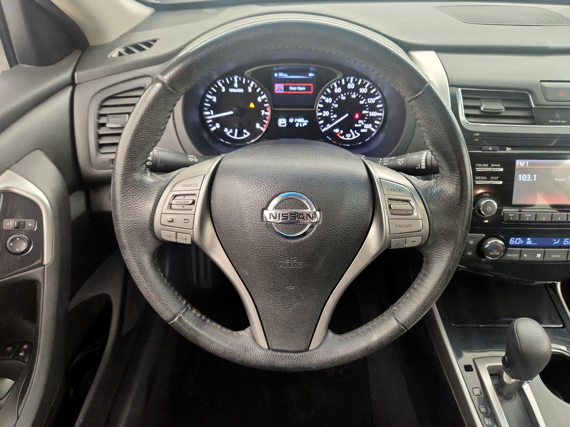 Thumbnail: 2014 Nissan Altima - 10