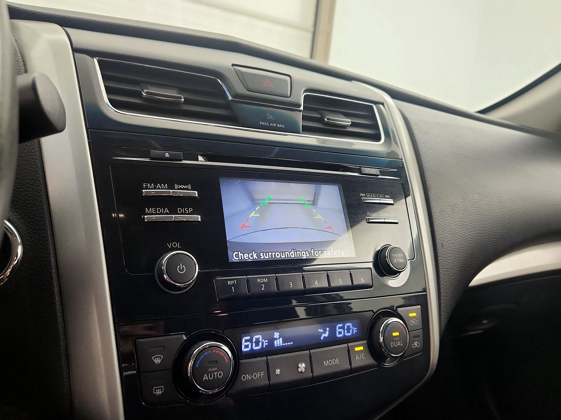 Thumbnail: 2014 Nissan Altima - 14