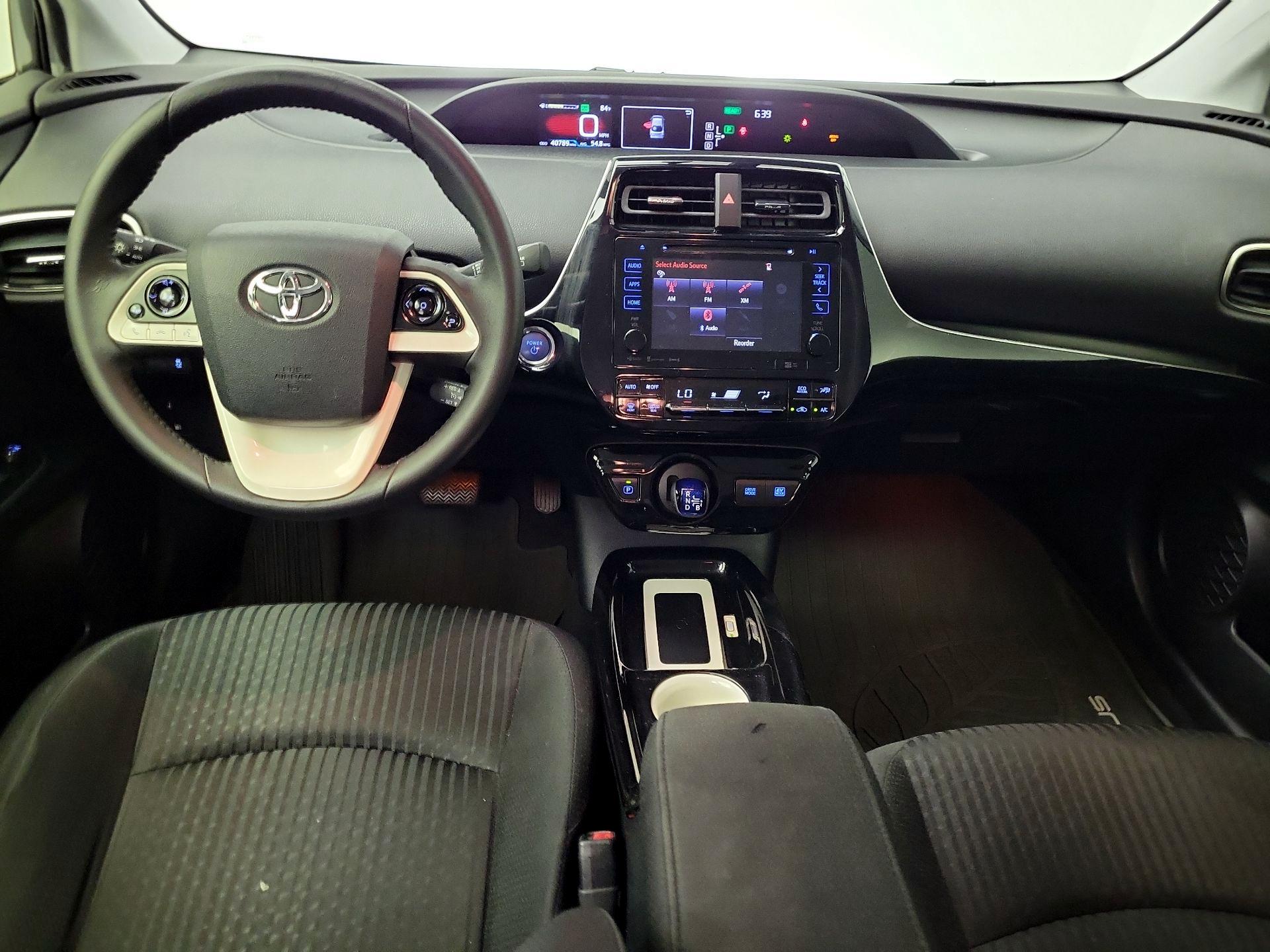 Thumbnail: 2016 Toyota Prius - 9