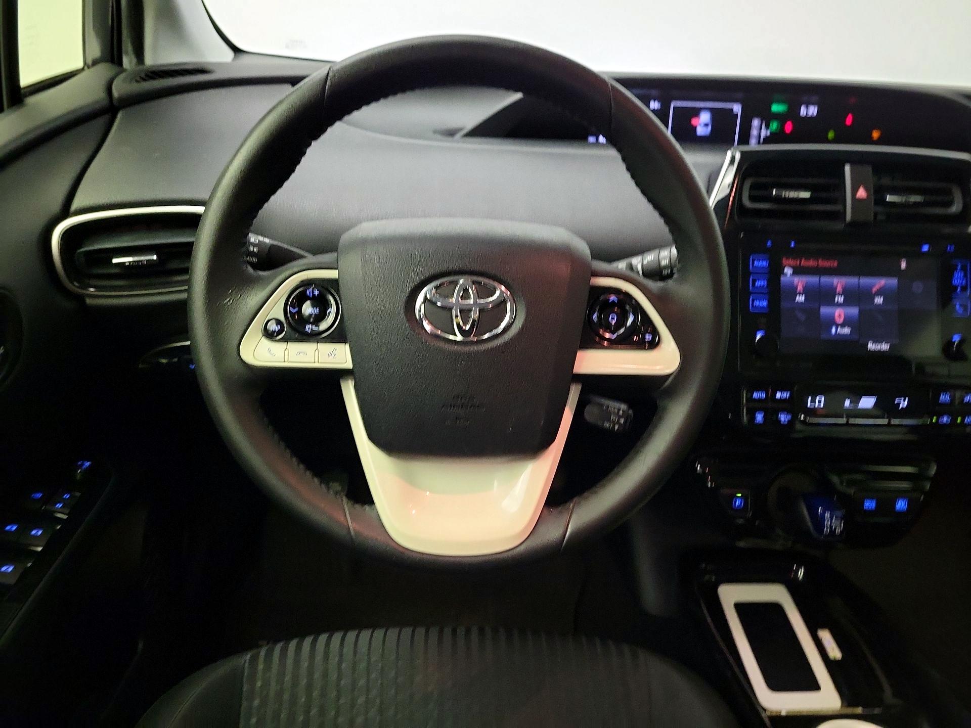 Thumbnail: 2016 Toyota Prius - 10