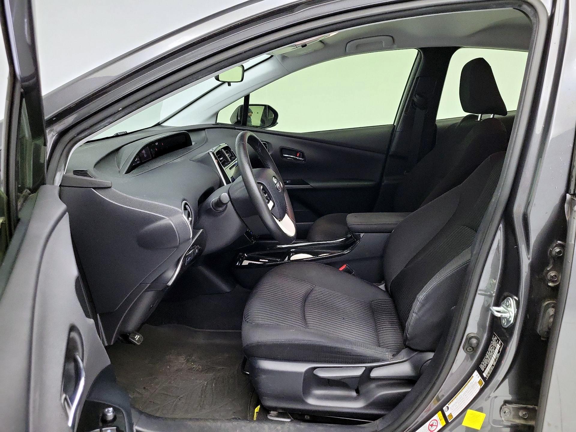 Thumbnail: 2016 Toyota Prius - 11
