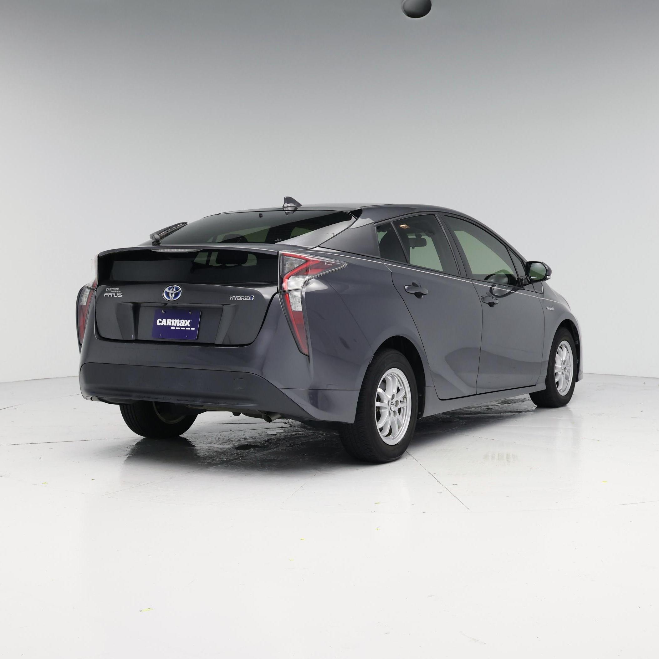 Thumbnail: 2016 Toyota Prius - 8