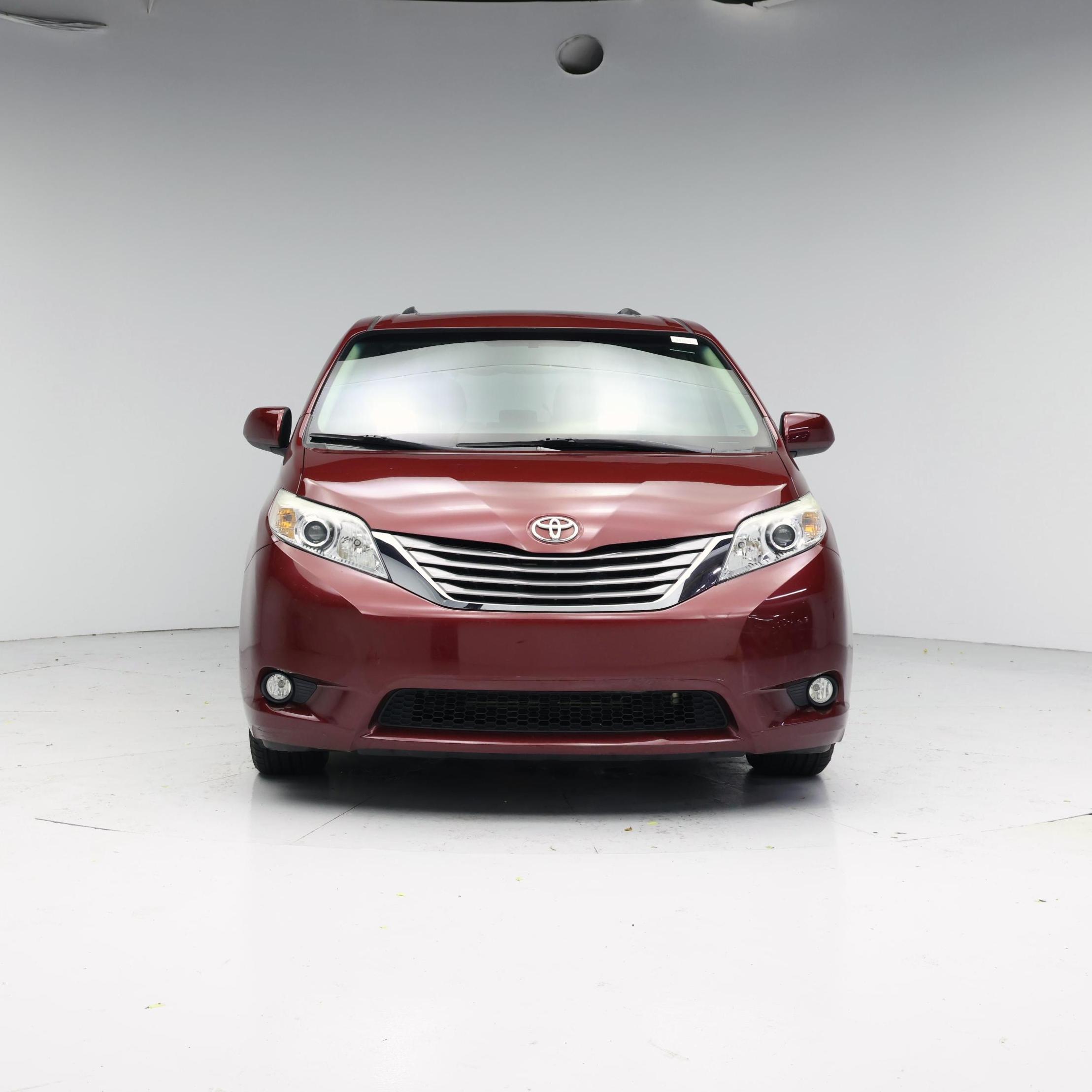 Thumbnail: 2015 Toyota Sienna - 5
