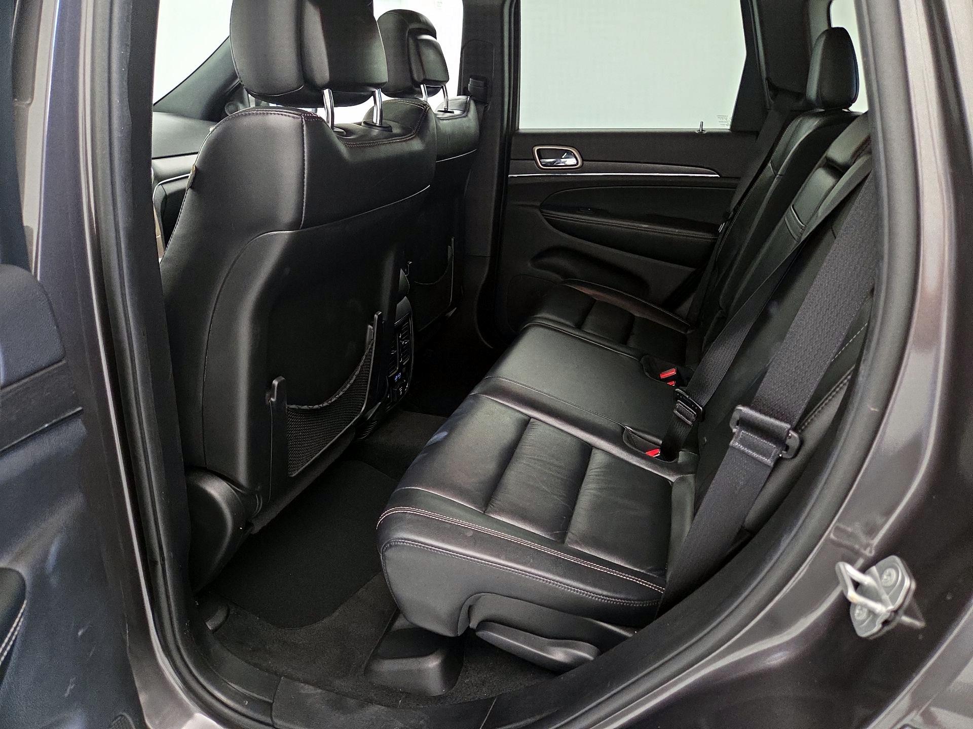 Thumbnail: 2015 Jeep Grand Cherokee - 19