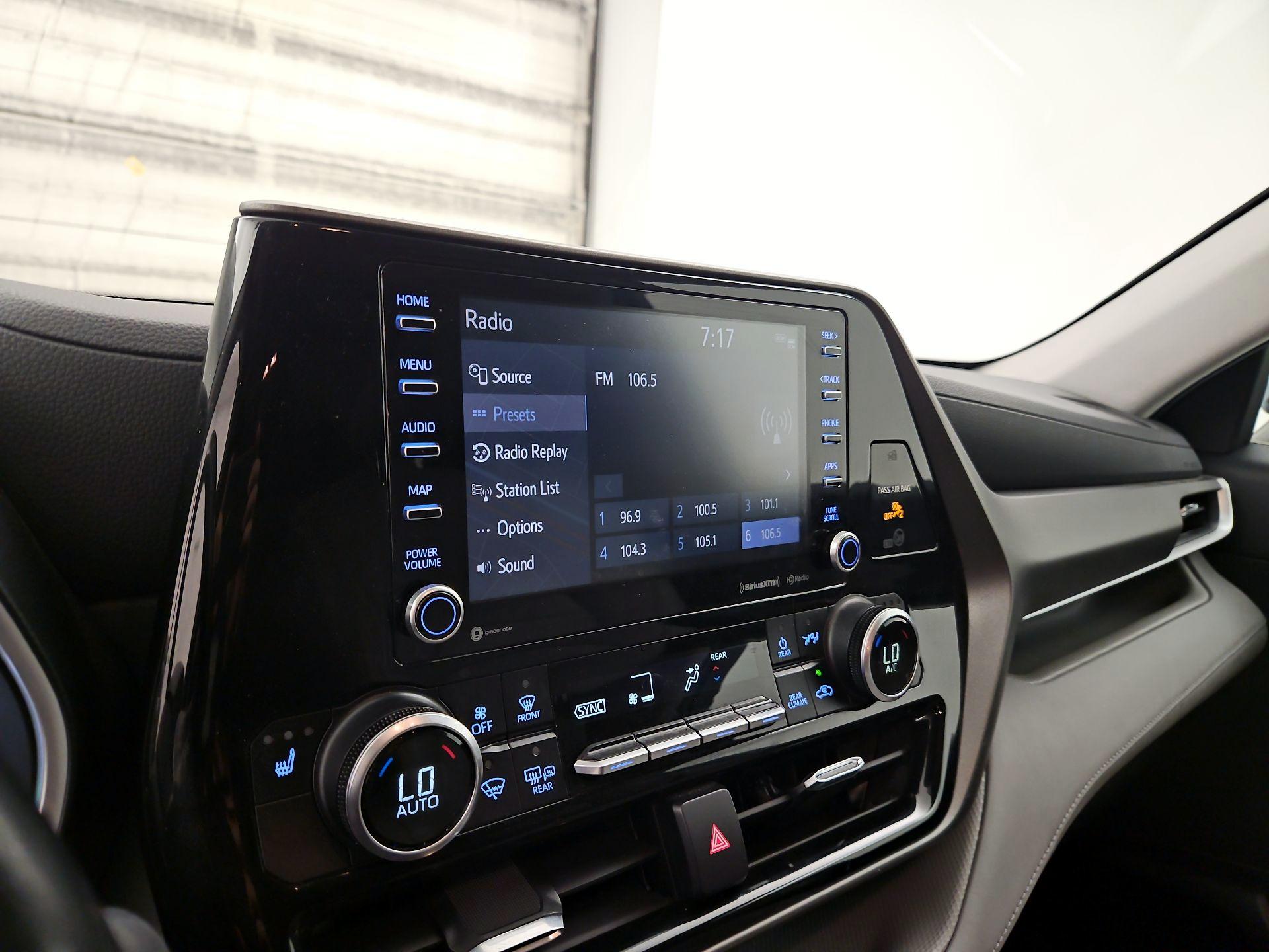 Thumbnail: 2021 Toyota Highlander - 16