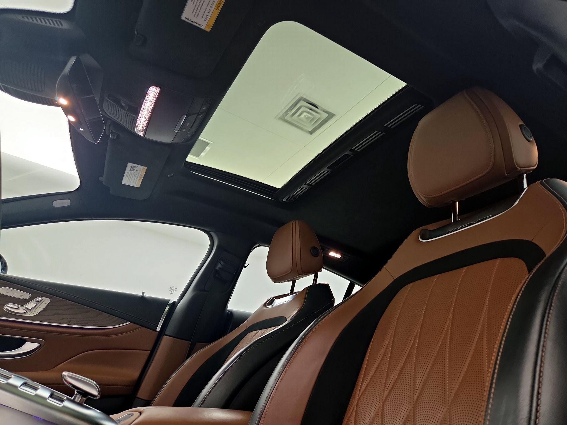 Thumbnail: 2019 Mercedes-Benz AMG GT - 19