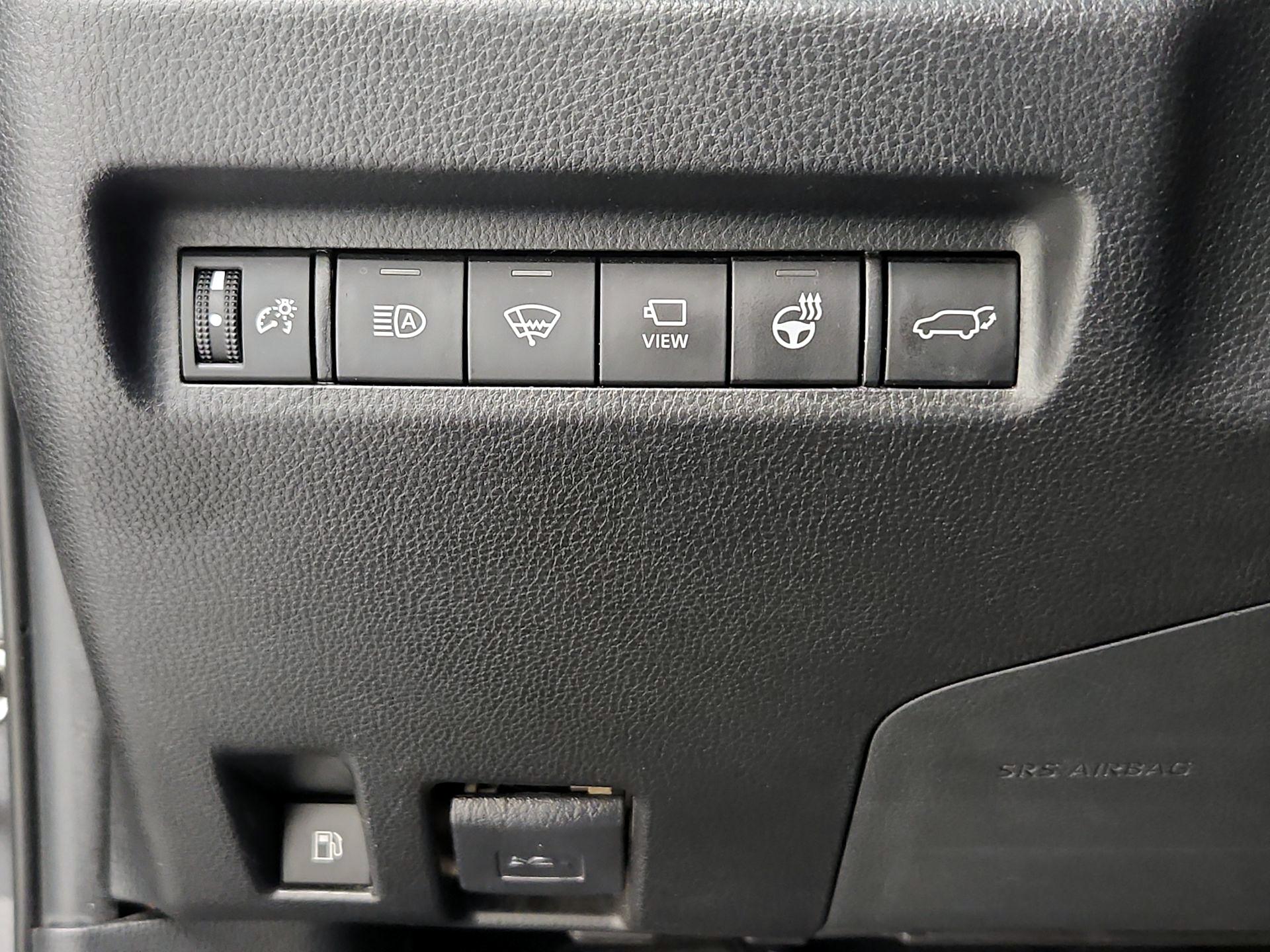 Thumbnail: 2022 Toyota RAV4 - 13
