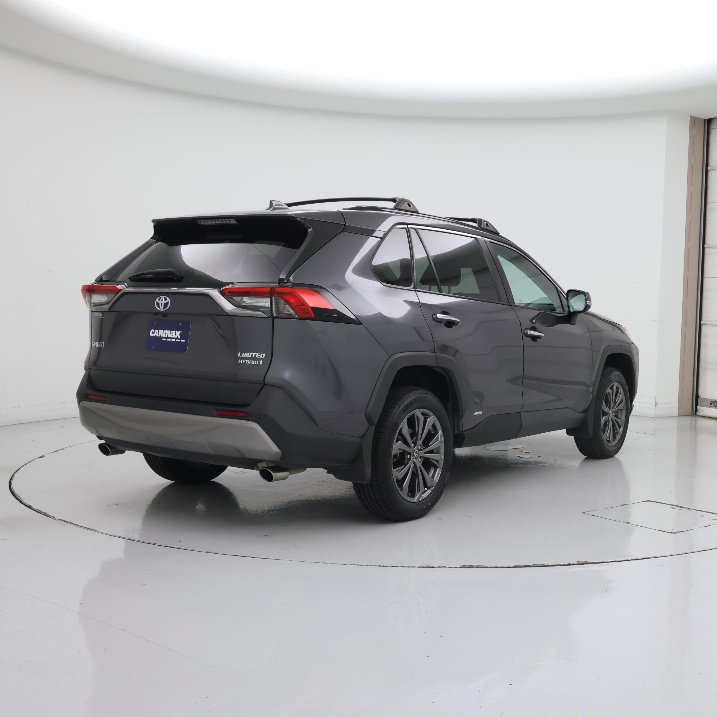 Thumbnail: 2022 Toyota RAV4 - 8