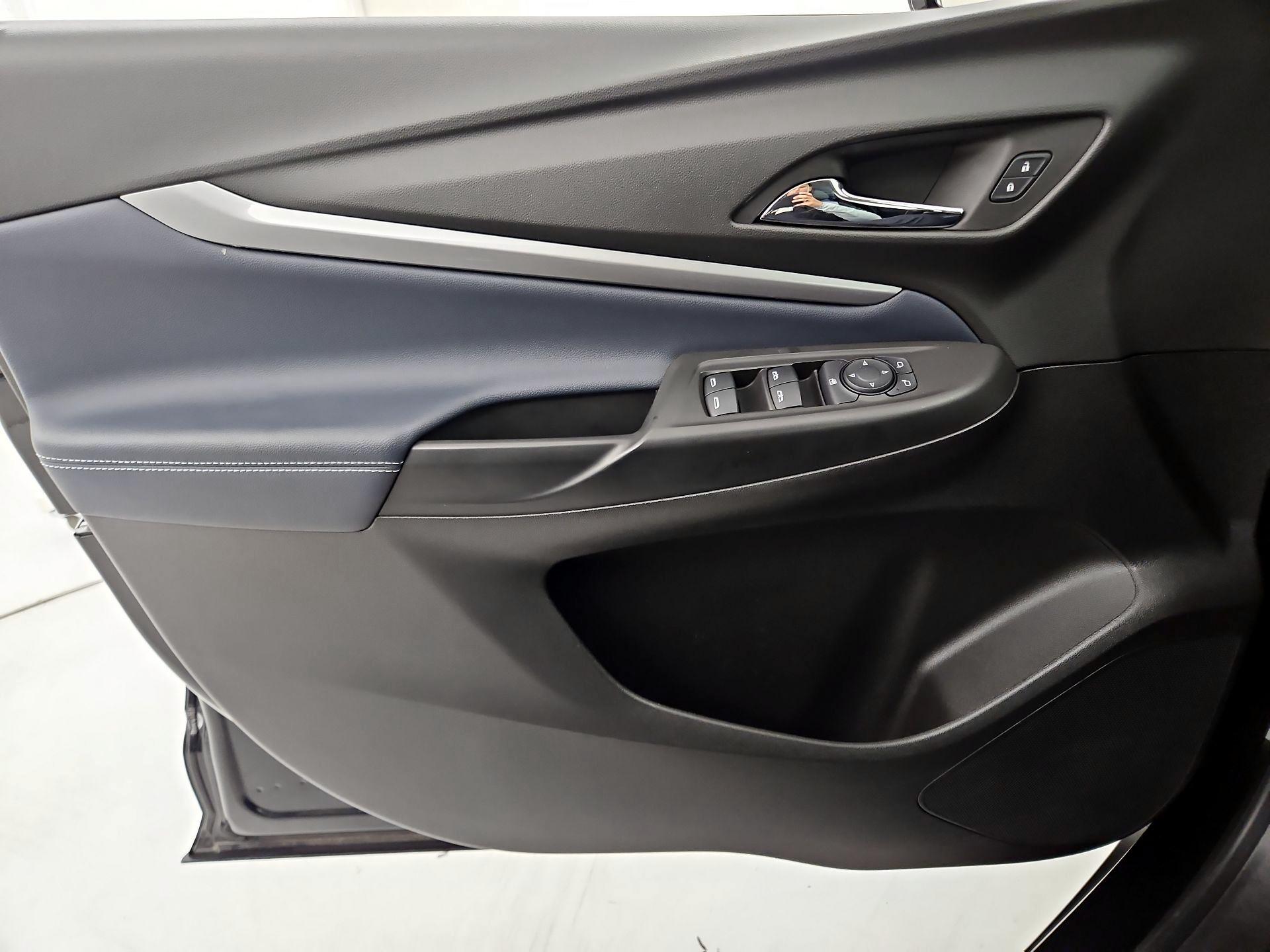 Thumbnail: 2023 Chevrolet Bolt EUV - 12