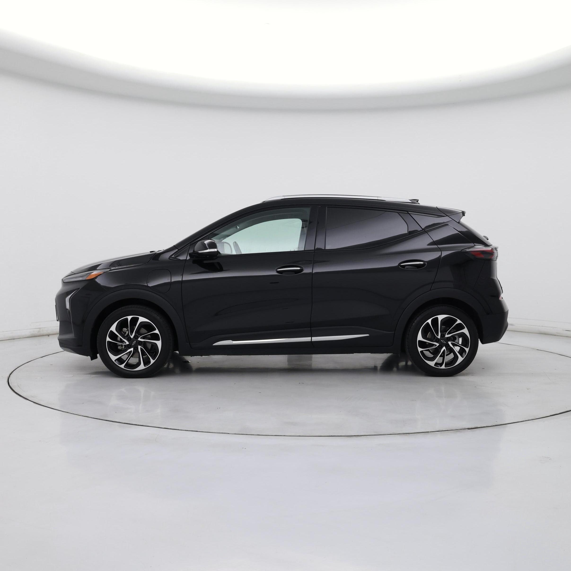Thumbnail: 2023 Chevrolet Bolt EUV - 3