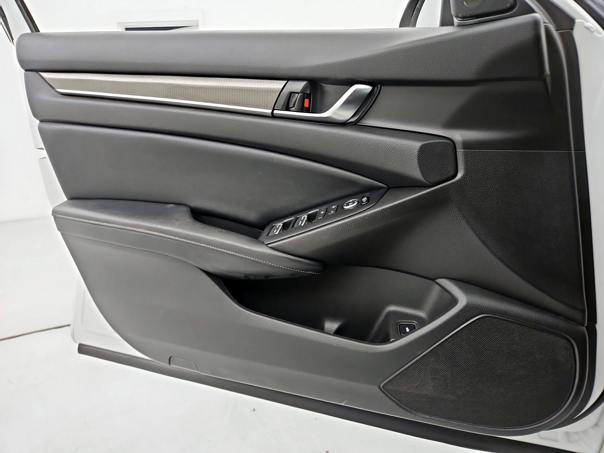 Thumbnail: 2018 Honda Accord - 12