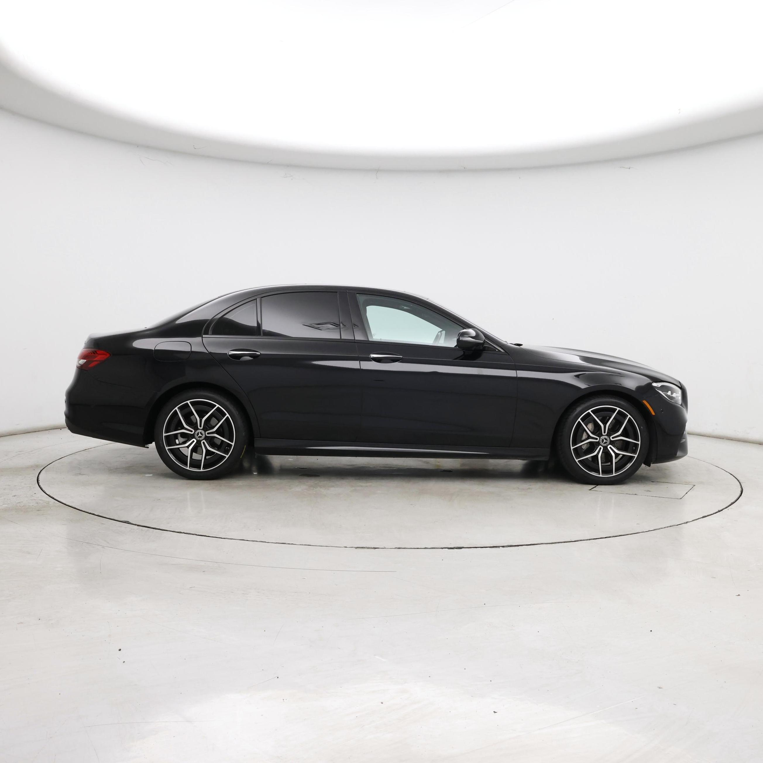 Thumbnail: 2023 Mercedes-Benz E-Class - 7