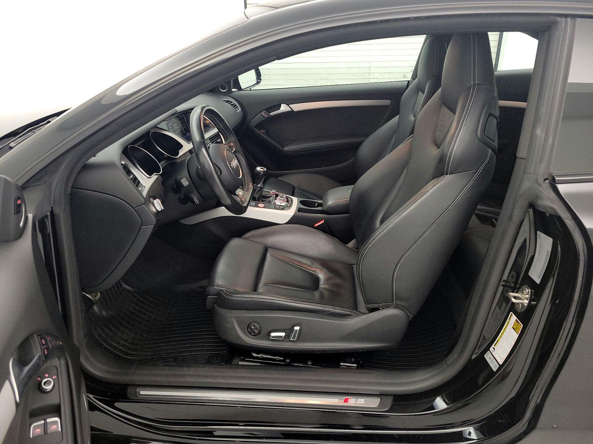 Thumbnail: 2016 Audi S5 - 11