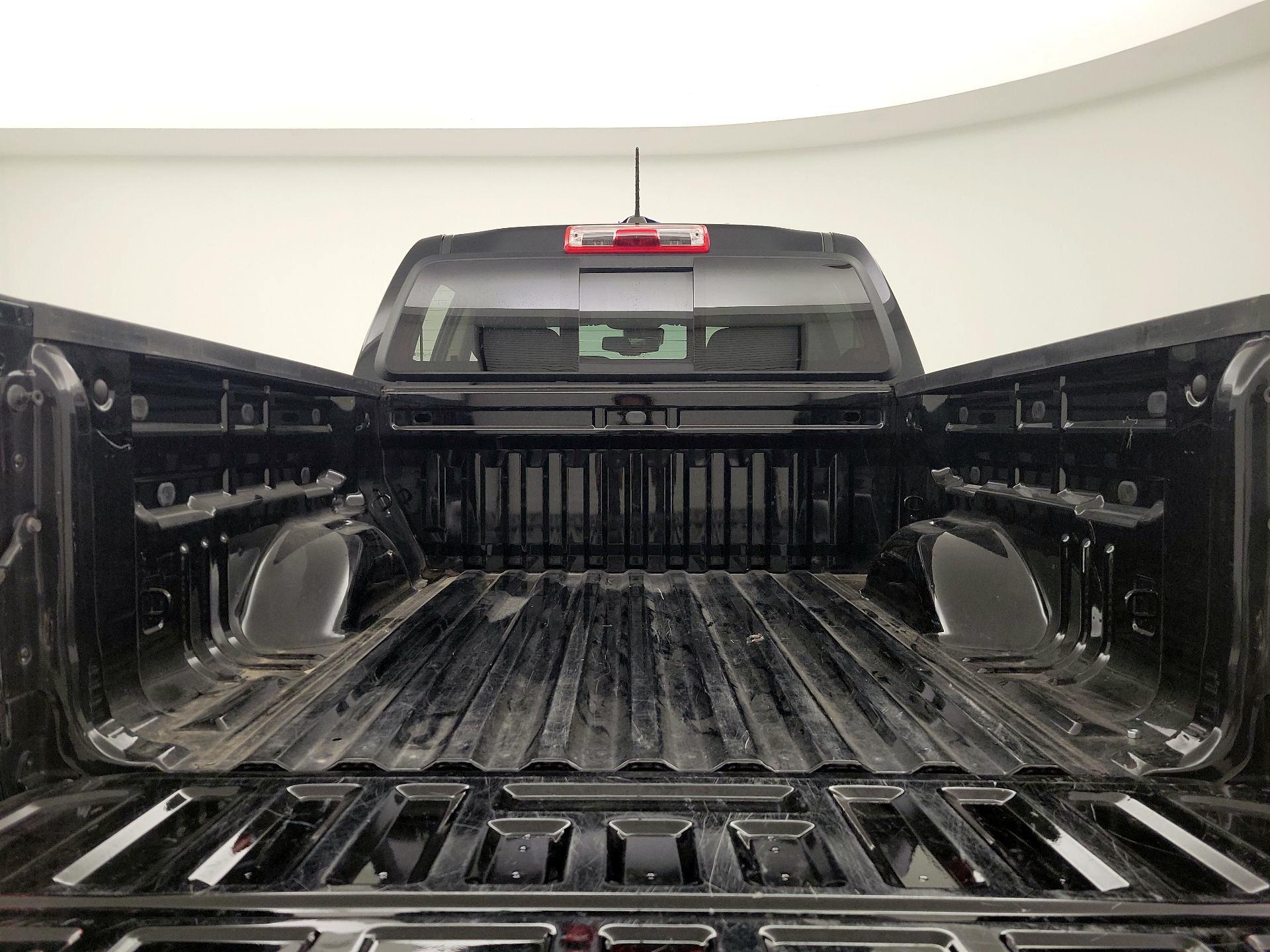 Thumbnail: 2021 Chevrolet Colorado - 19