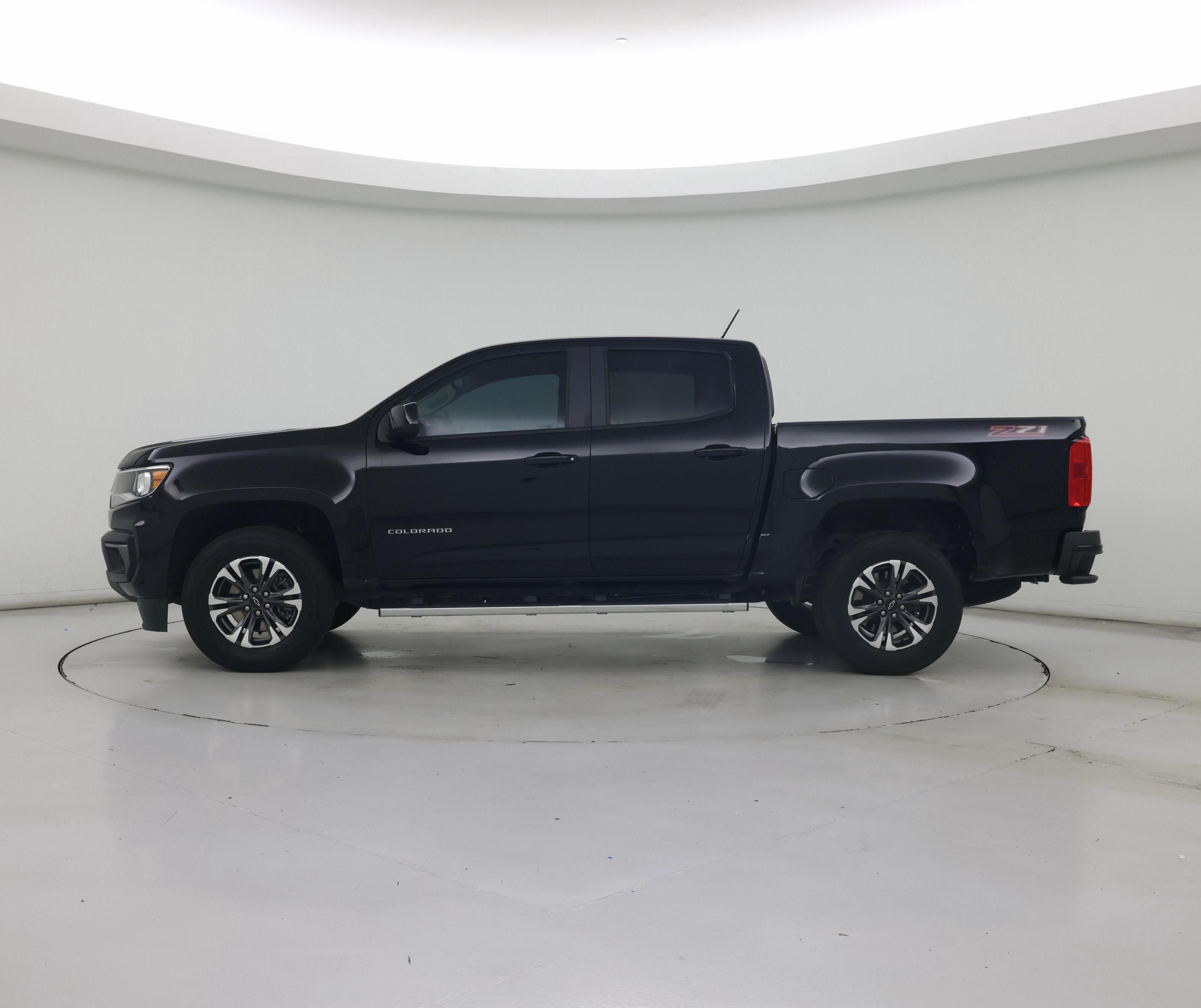 Thumbnail: 2021 Chevrolet Colorado - 3