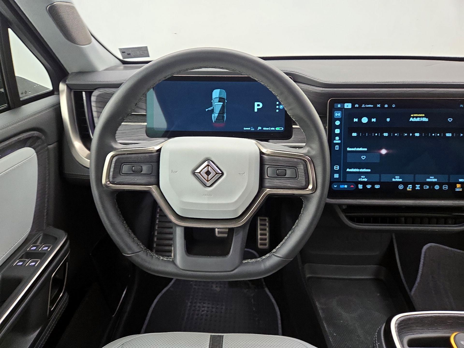 Thumbnail: 2024 Rivian R1S - 10
