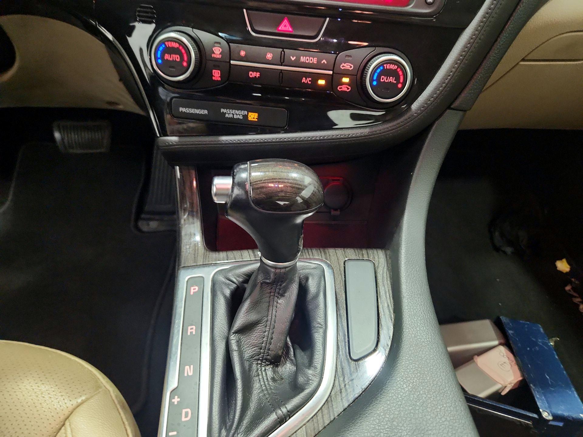 Thumbnail: 2014 Kia Optima - 17