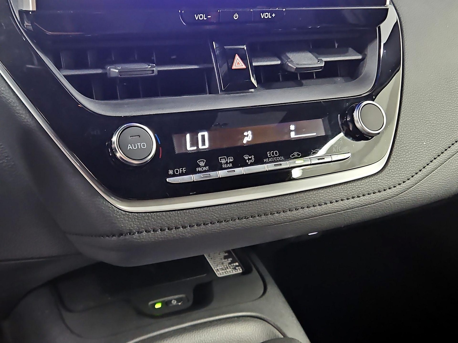 2025 Toyota Corolla SE - Photo 17