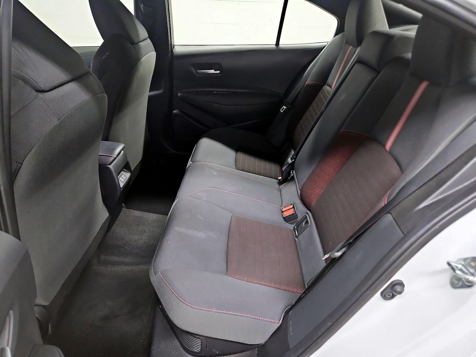 2025 Toyota Corolla SE - Photo 21