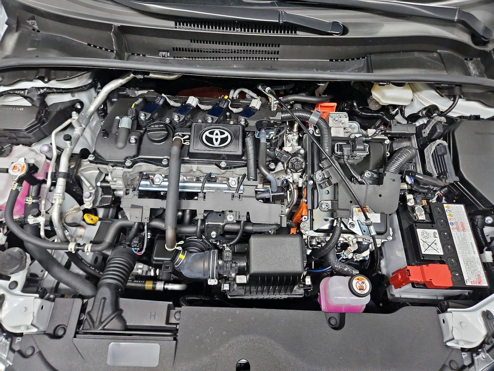 2025 Toyota Corolla SE - Photo 23