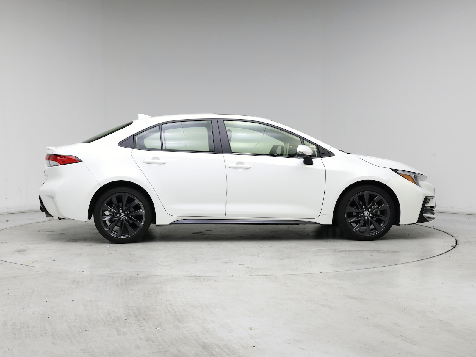 2025 Toyota Corolla SE - Photo 8